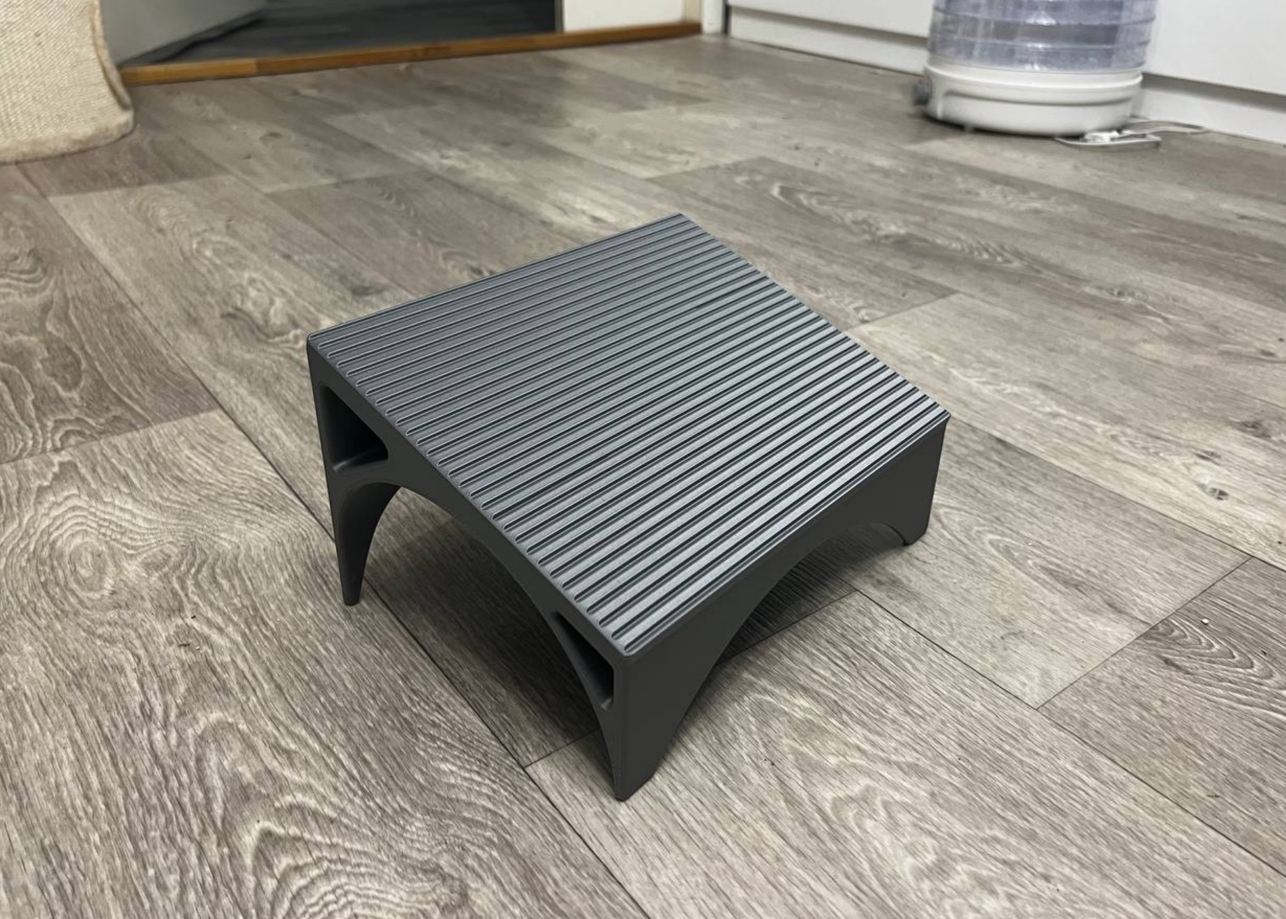 Fancy ergonomic footrest (fully 3D printed, single piece)