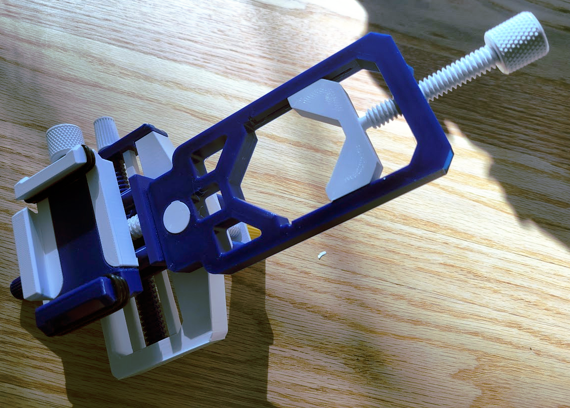 Remix of Sven Brähmer’s awesome, fully tunable phone mount for telescope eyepieces