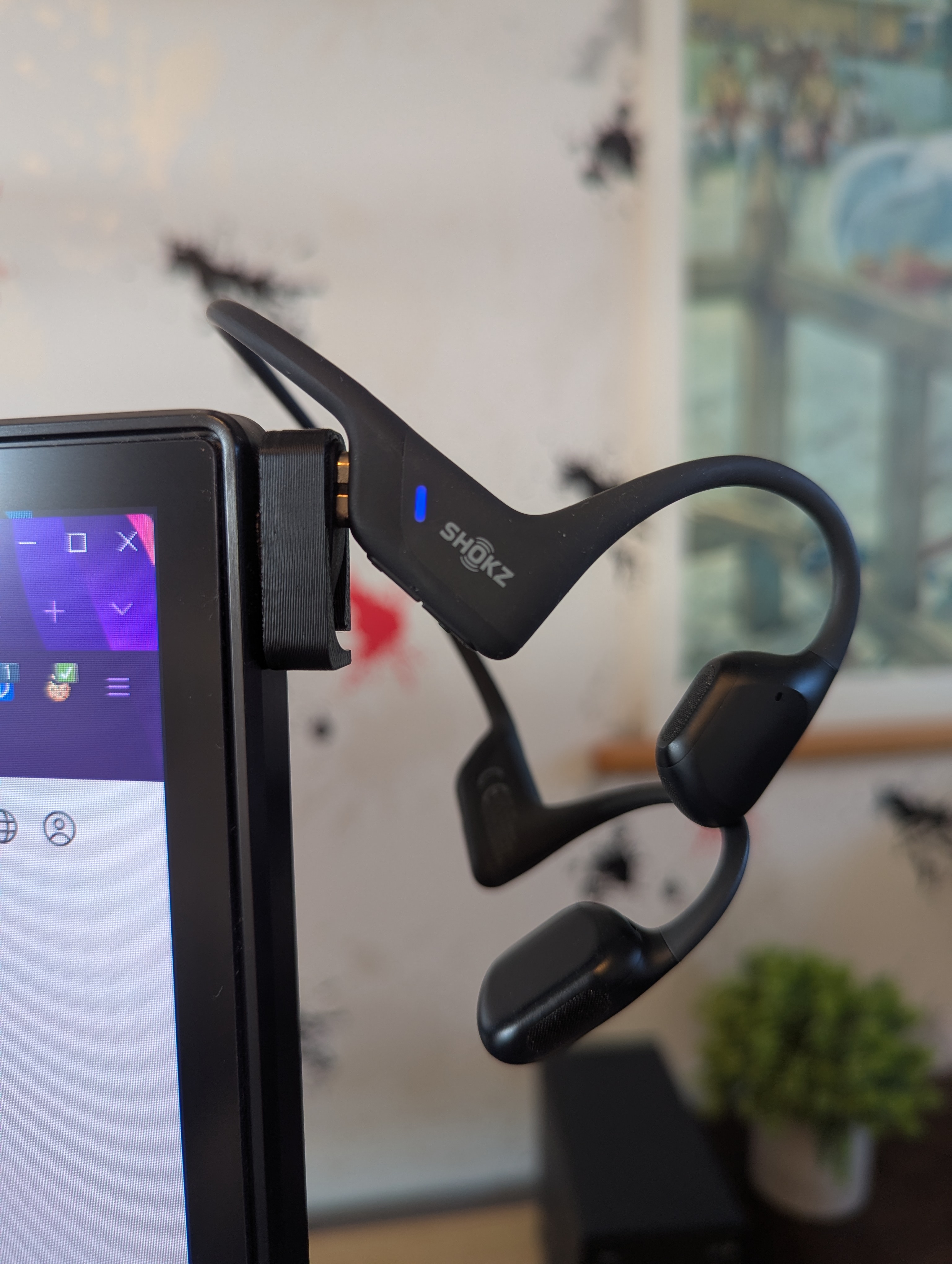 Shokz OpenRun Pro 1.0 Charging Dock