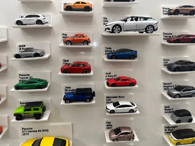 Model cars magnetic display