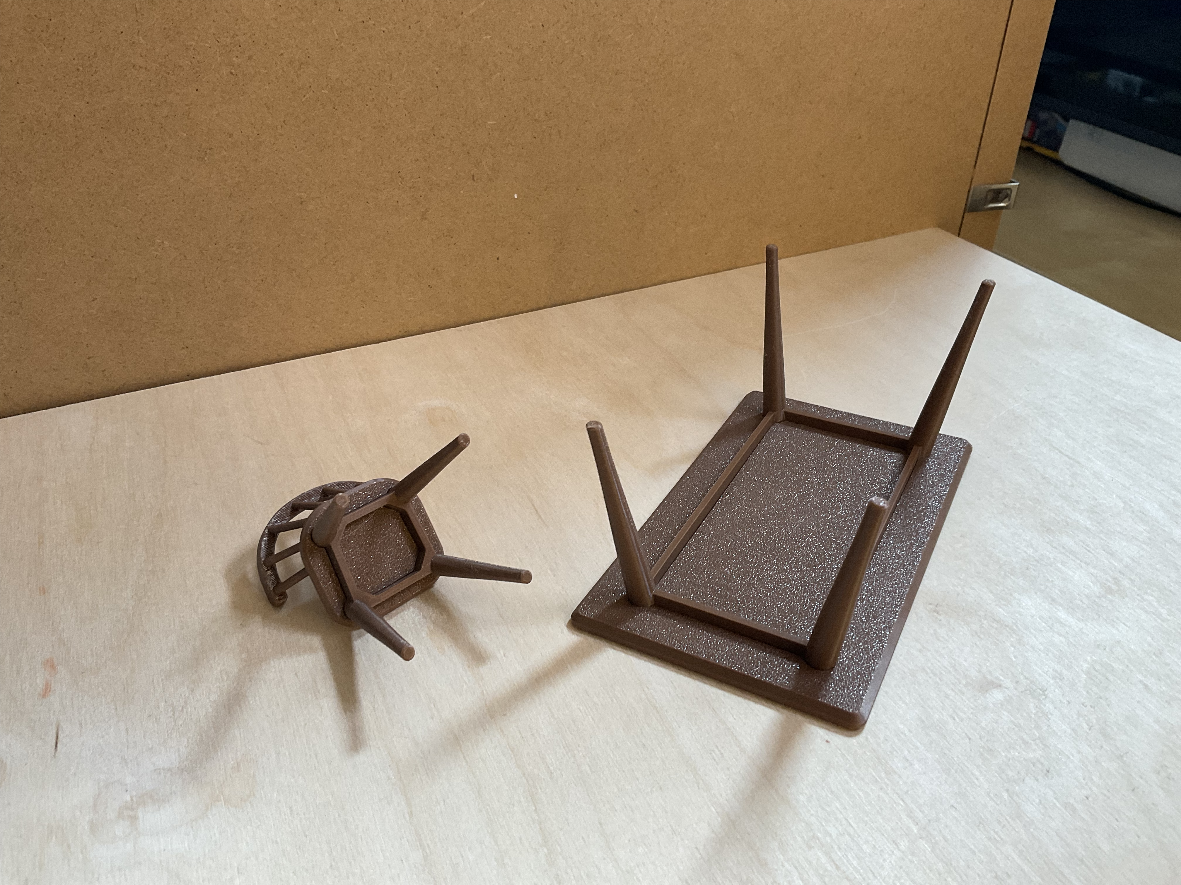 Miniatura 2 do modelo 3D Chair & Table set 2