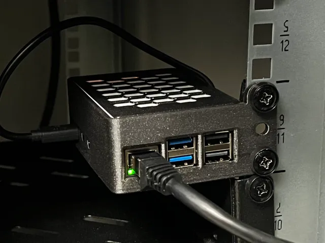 Rack Raspberry Pi 5 case