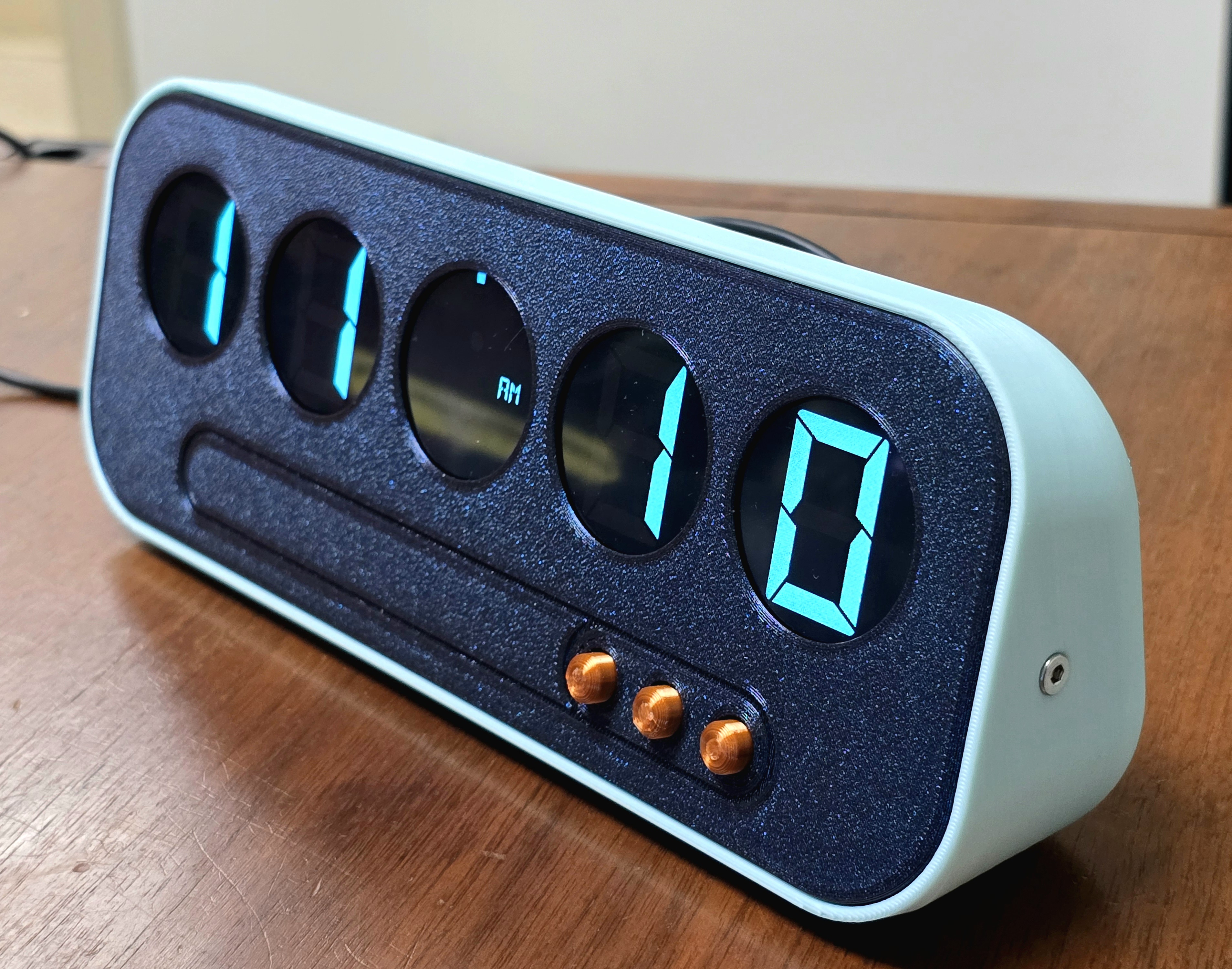 Info-Orbs Desk Case