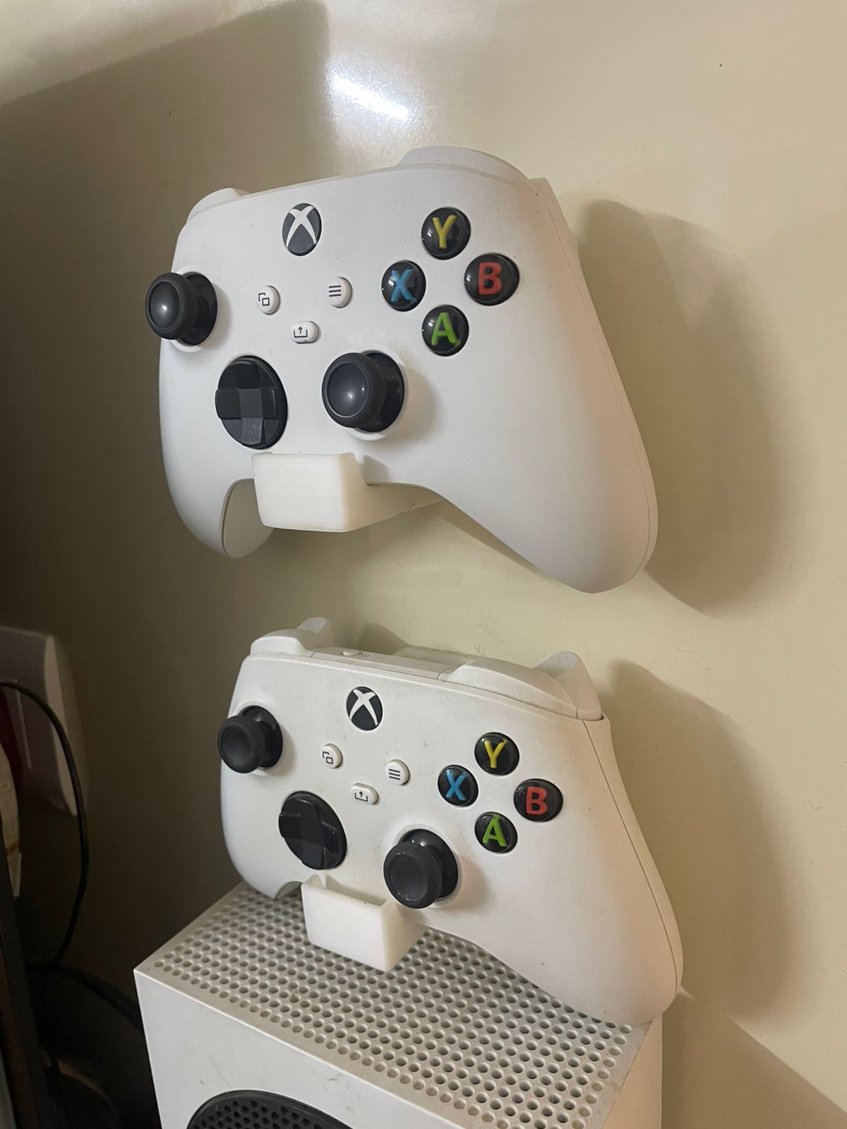 Miniatura 4 do modelo 3D Xbox controller wall mount