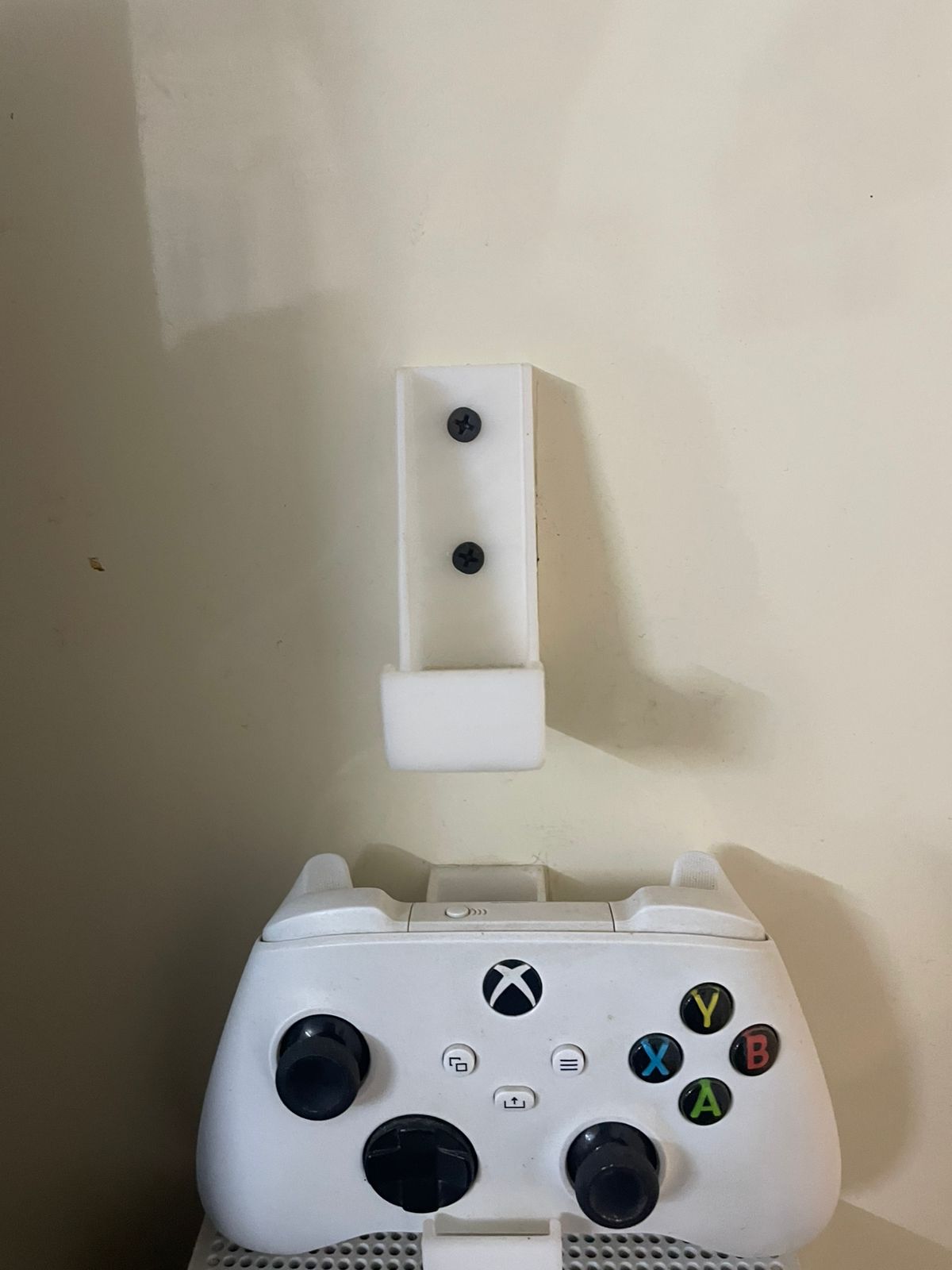 Miniatura 3 do modelo 3D Xbox controller wall mount