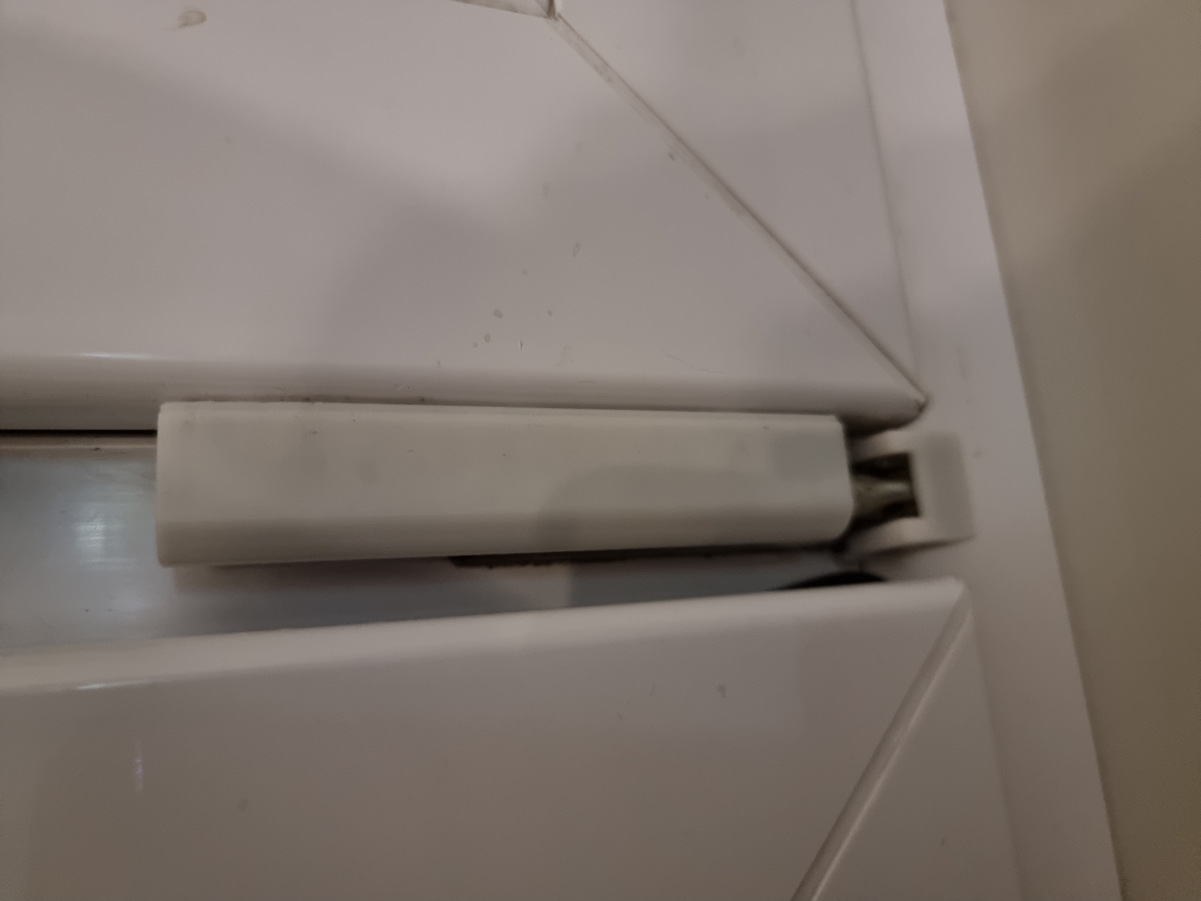 Miniatura 2 do modelo 3D Window Hinge Covers