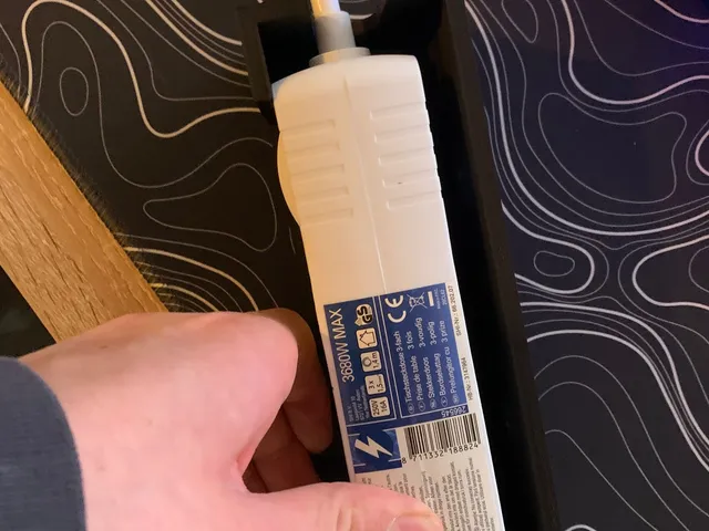 Triple plug holder