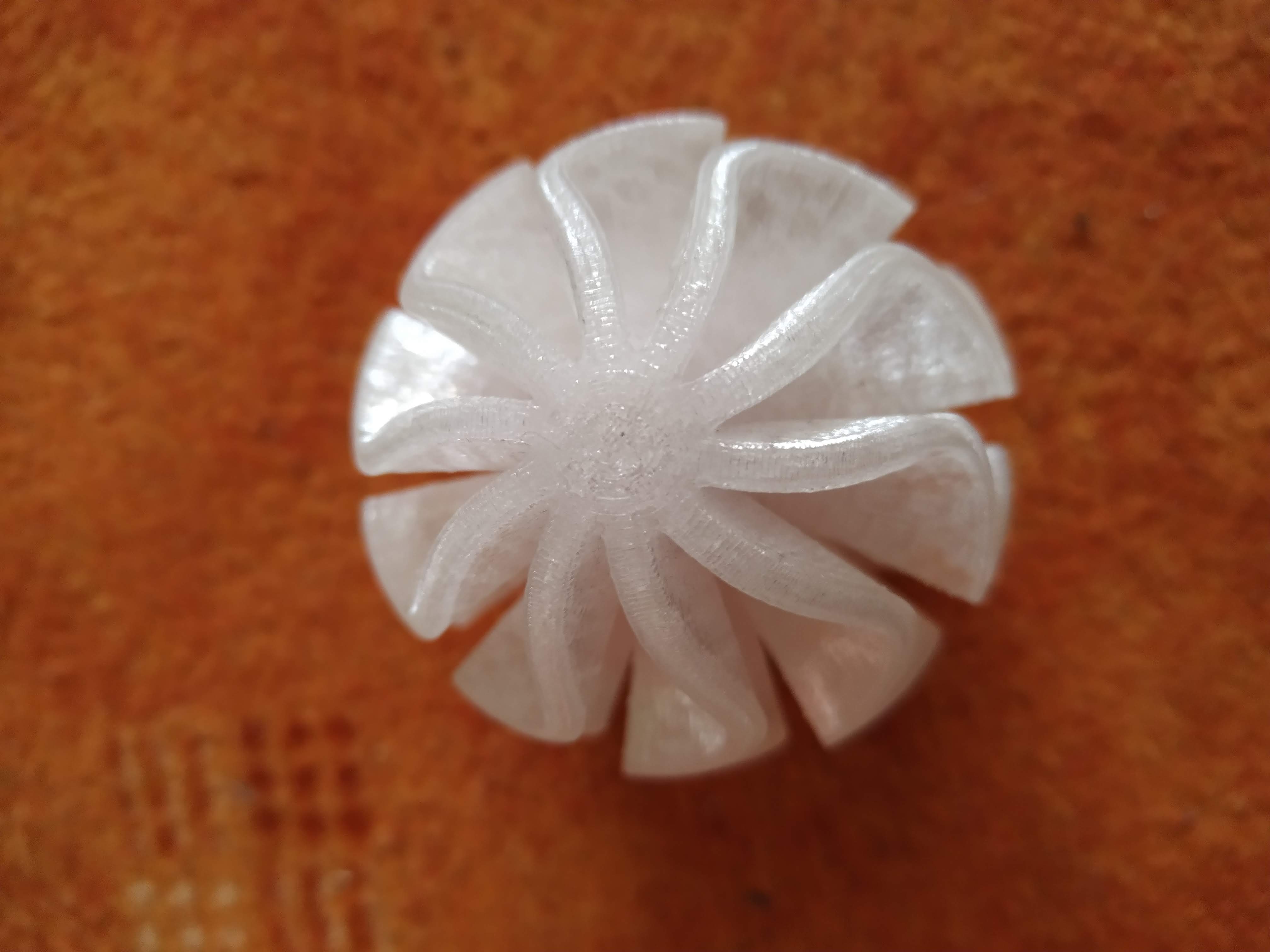 Miniatura 2 do modelo 3D Easter Egg Wavy Simple