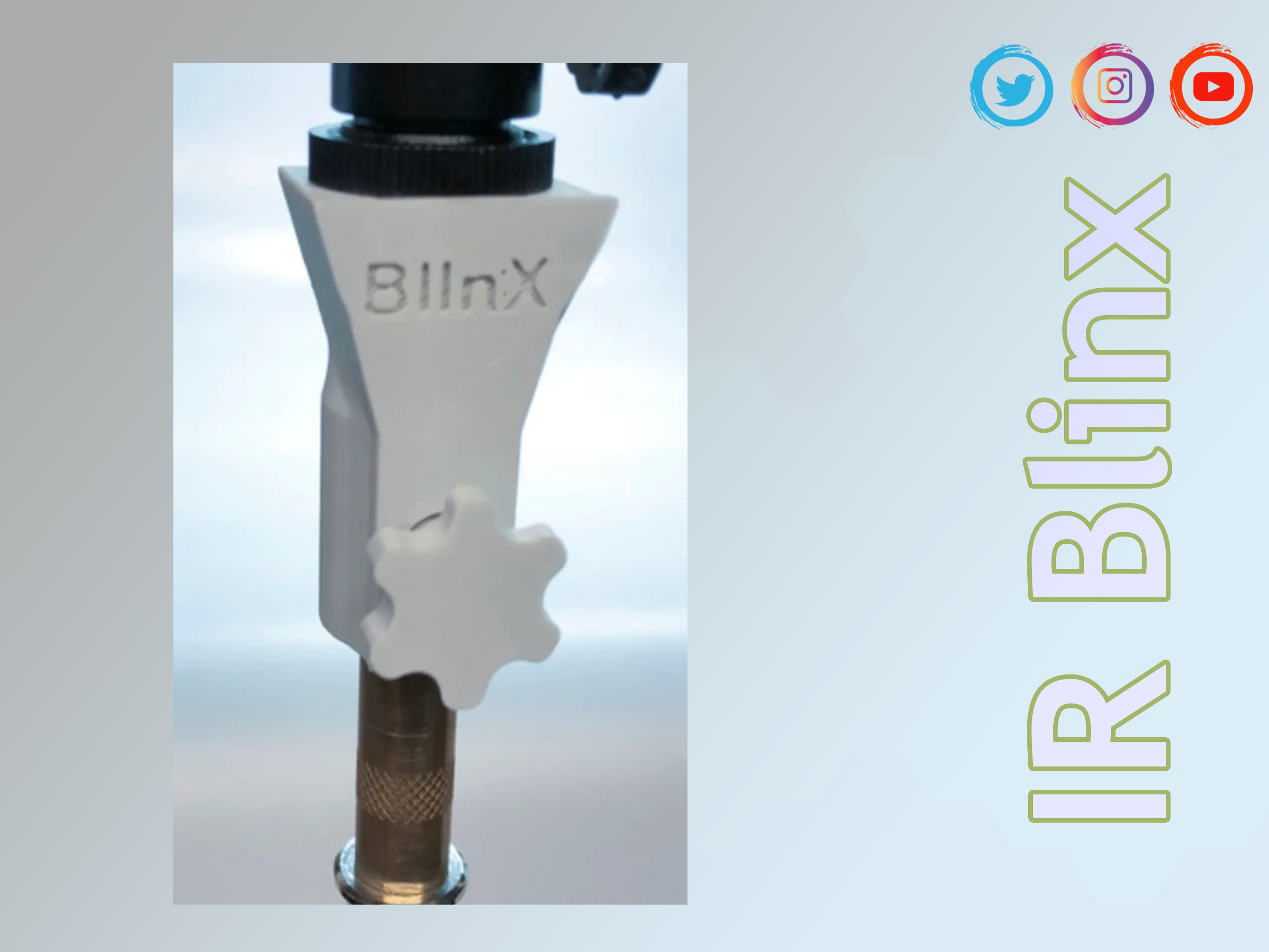 Light stand hot-shoe adaptor