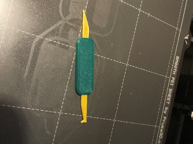 Dust remover charging socket