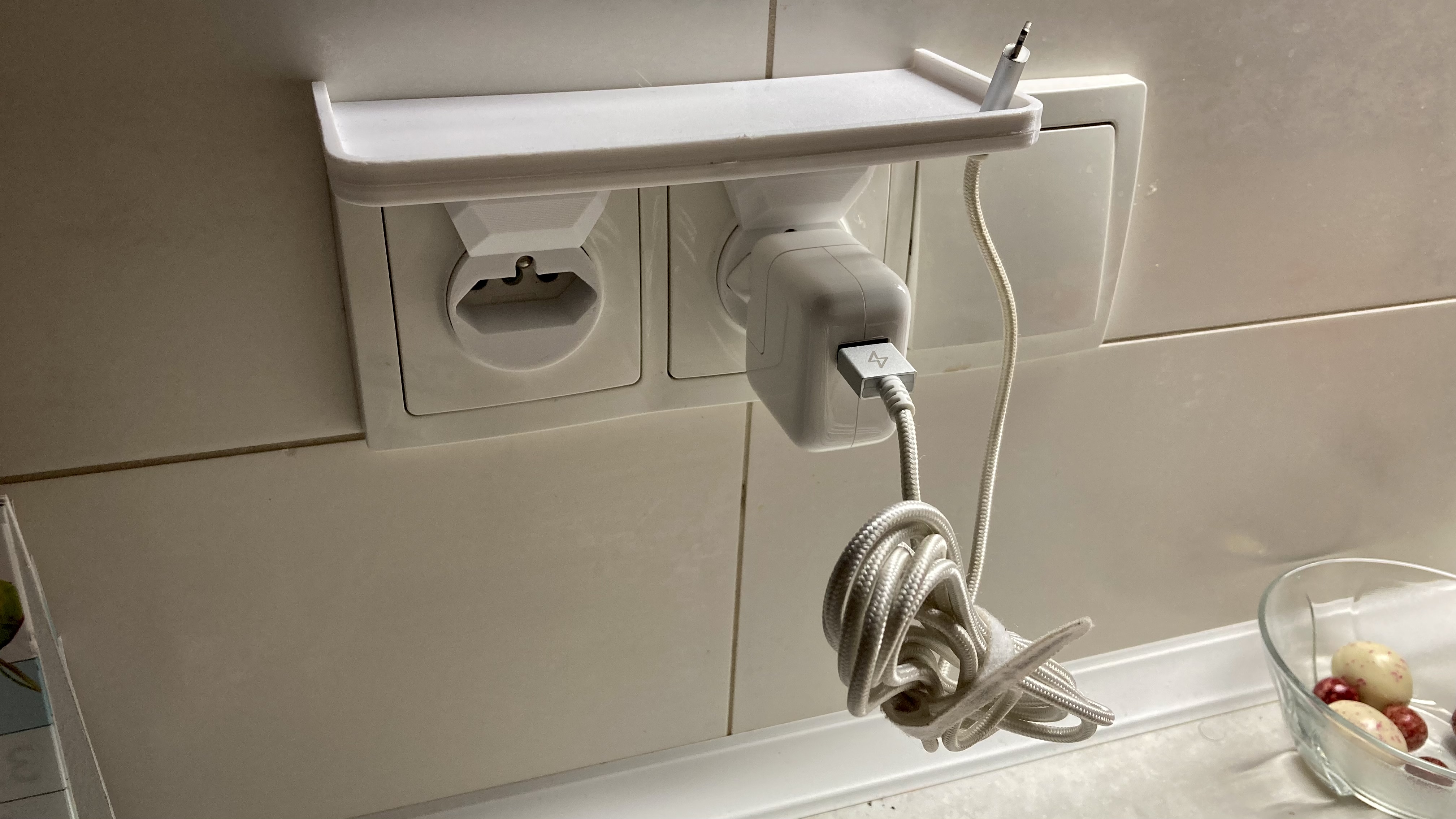 EU Socket Shelf