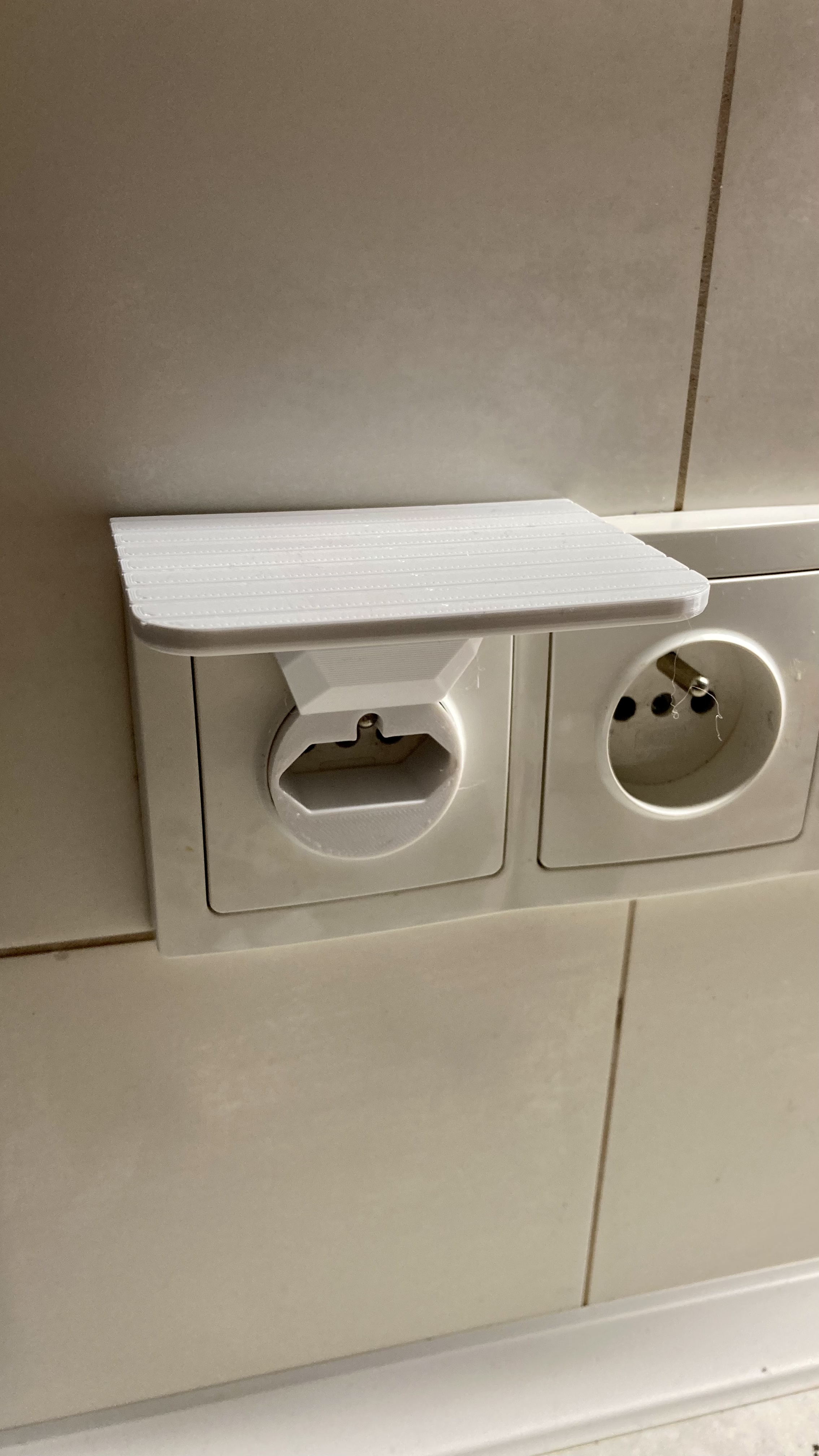 Miniatura 4 do modelo 3D EU Socket Shelf