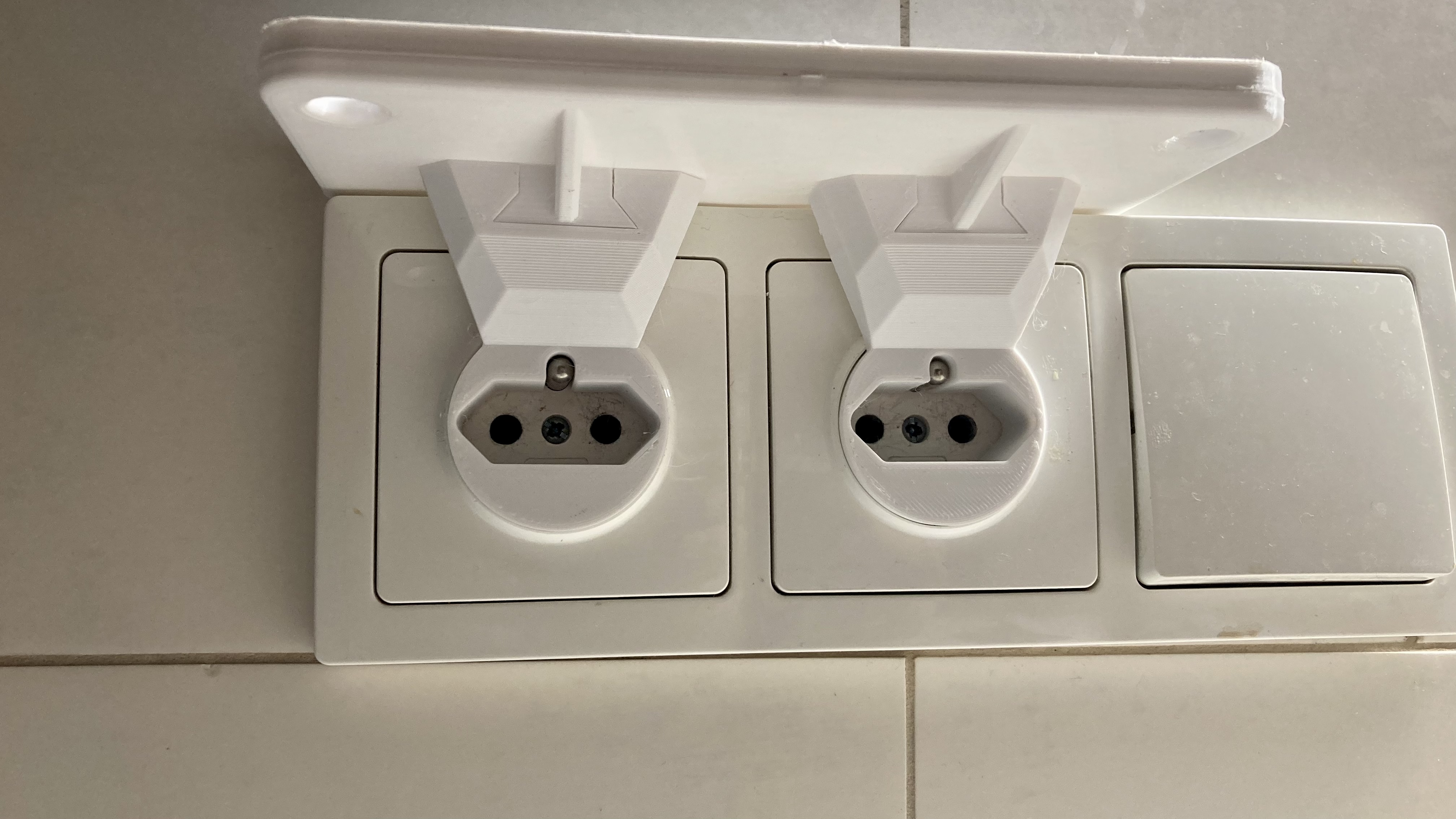 Miniatura 2 do modelo 3D EU Socket Shelf