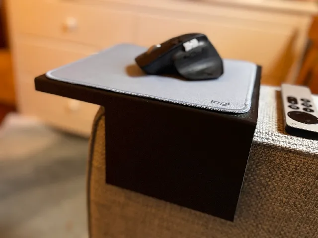 Lovesac mousepad shelf