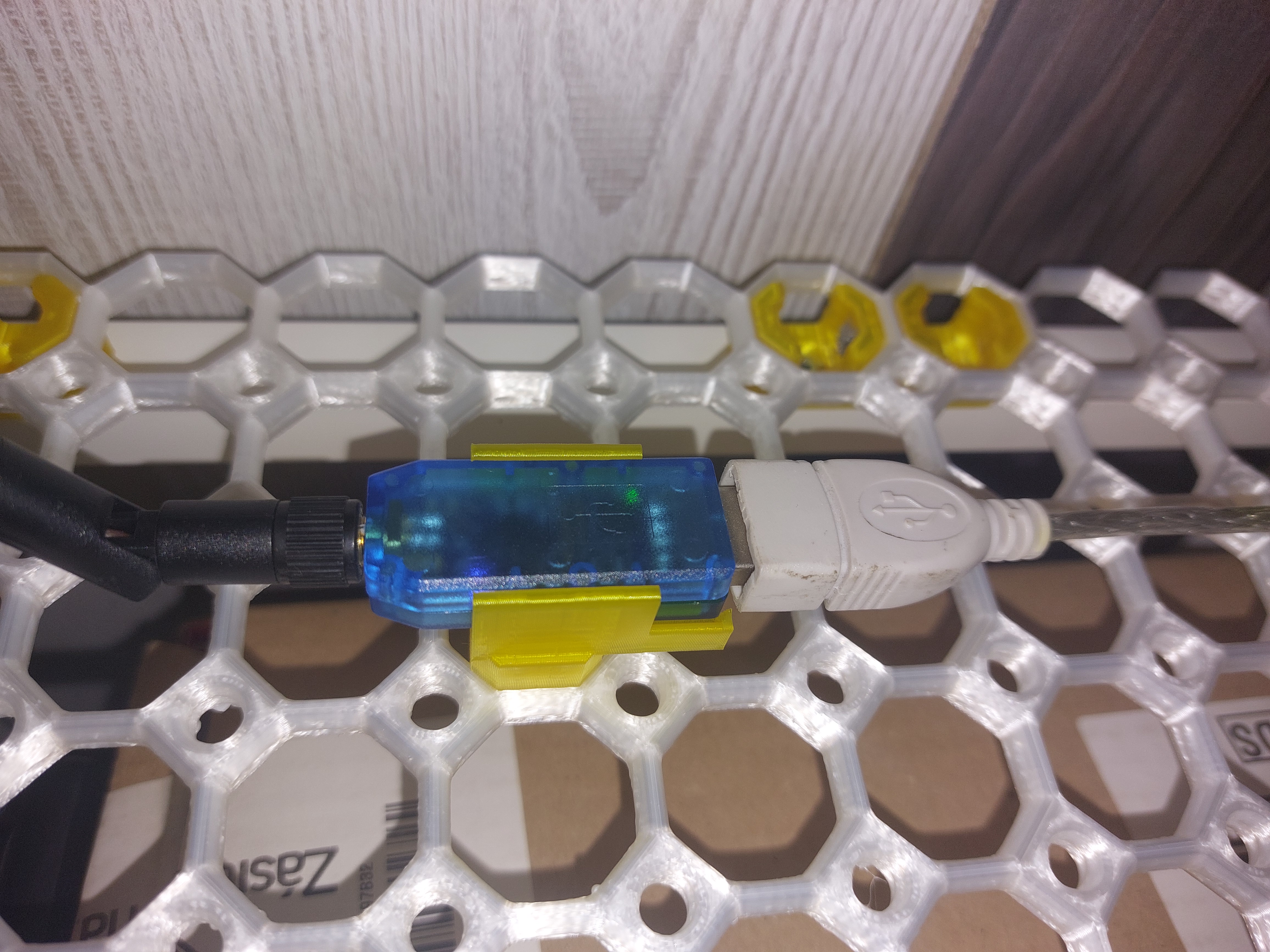 Zigbee coordinator holder for multiboard (parametric, openscad)
