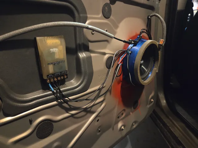 Volvo XC90 Rear speaker set