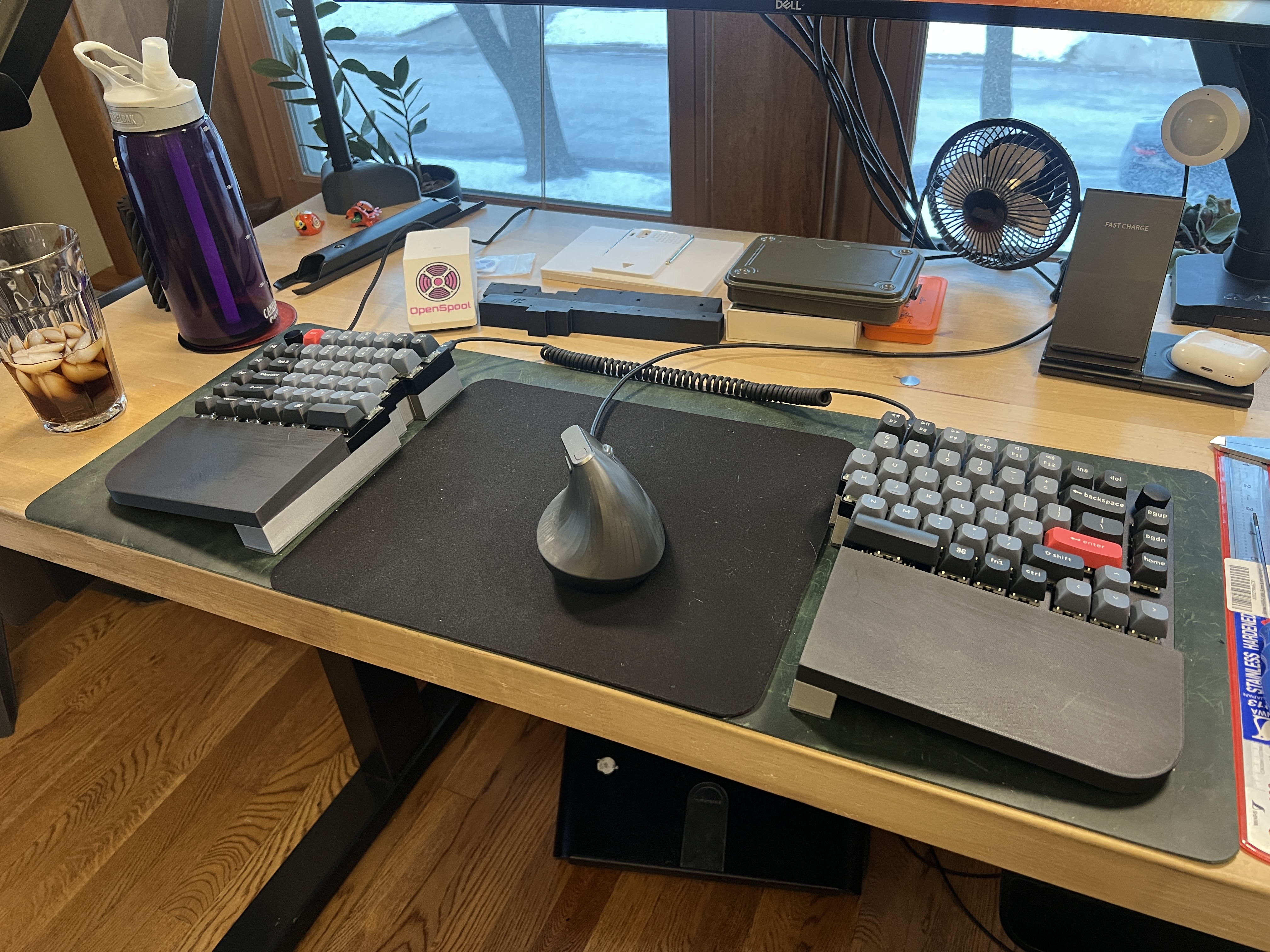 Keychron Q11 Tented w/Wrist Rests and TPU feet