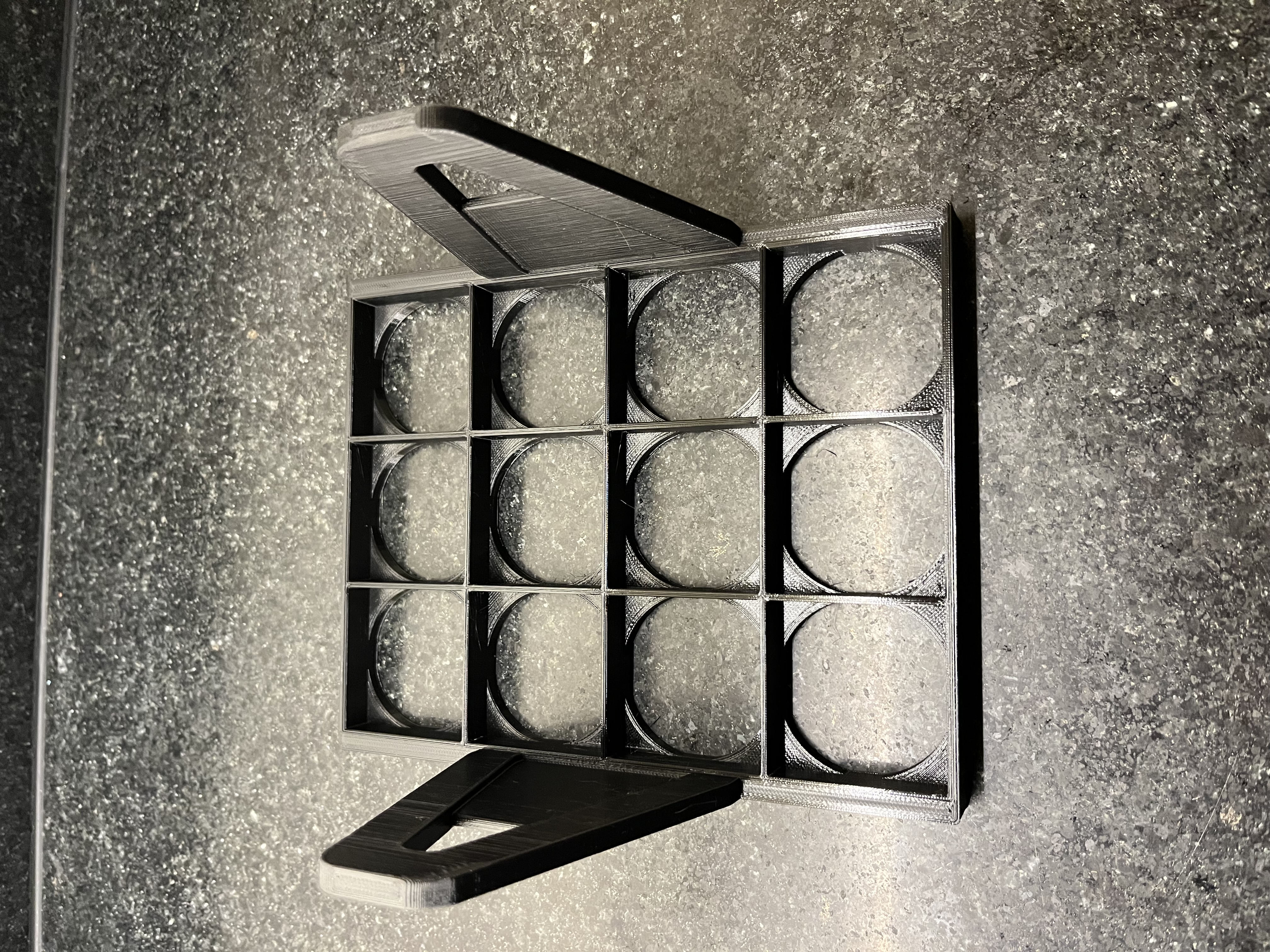 Miniatura 3 do modelo 3D Stackable Rack Spice Jars