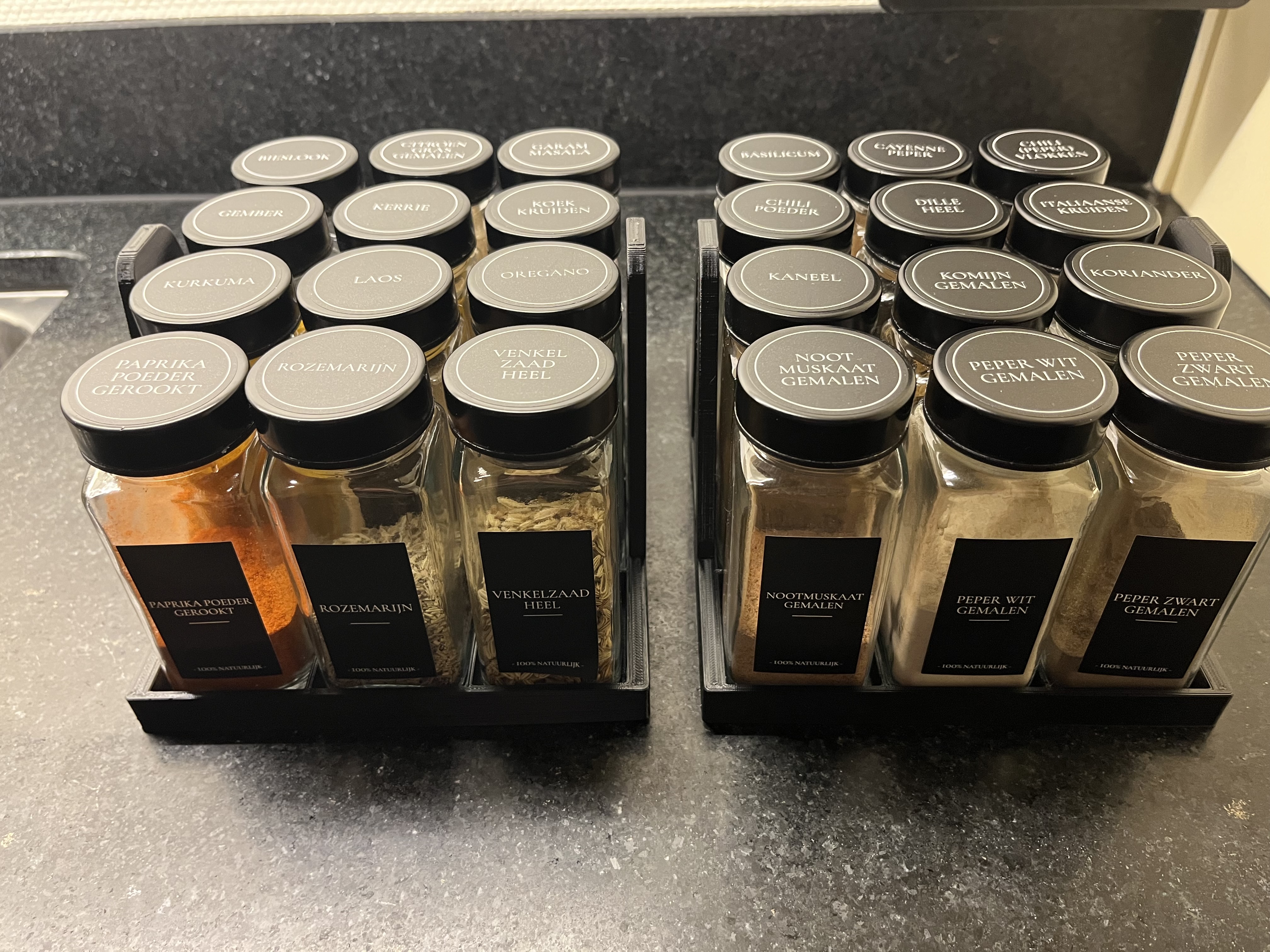 Miniatura 7 do modelo 3D Stackable Rack Spice Jars