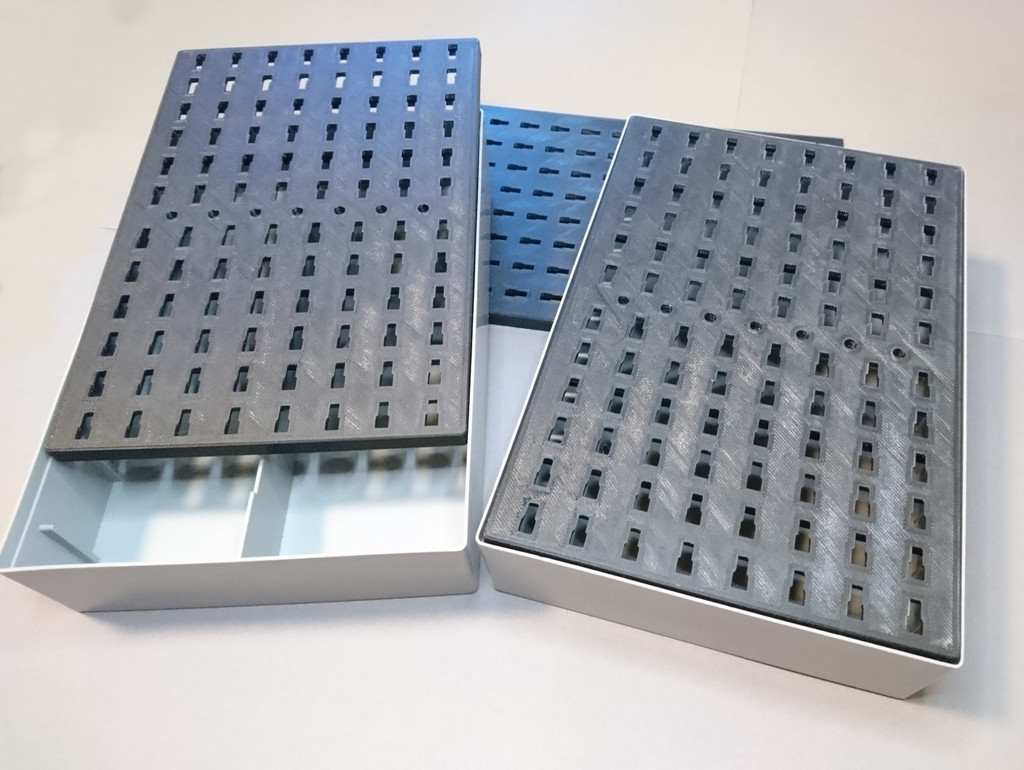 fischertechnik base plate / Grundplatte 250 (188 x 128 mm) and 125 (128 x 98 mm)