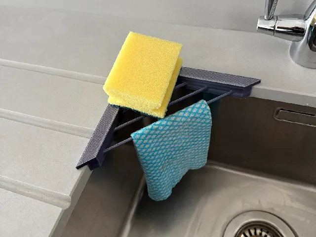 Drying rack for corner of kitchen sink