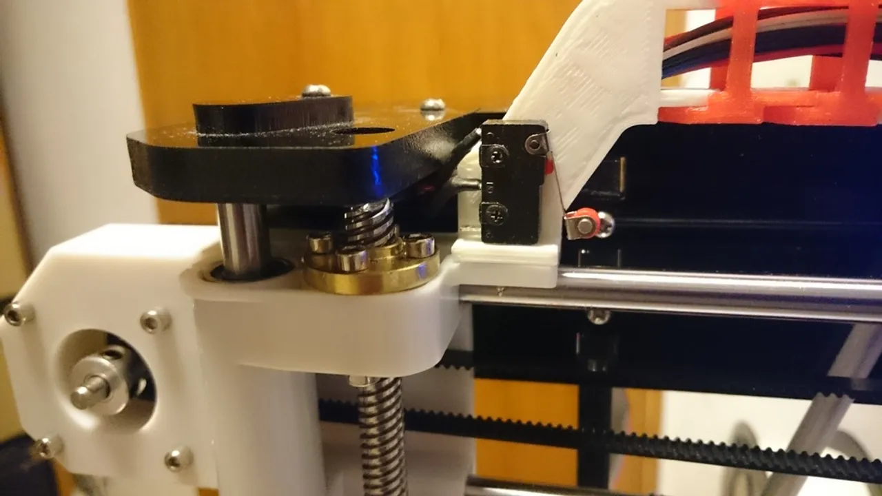 Anet A8 lightweight and unobtrusive X-axis cable chain by juh