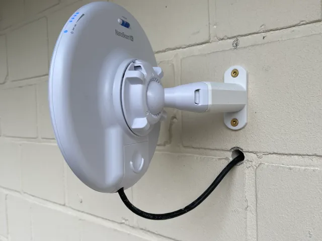 NanoBeam AC5 2Gen Wall Mount