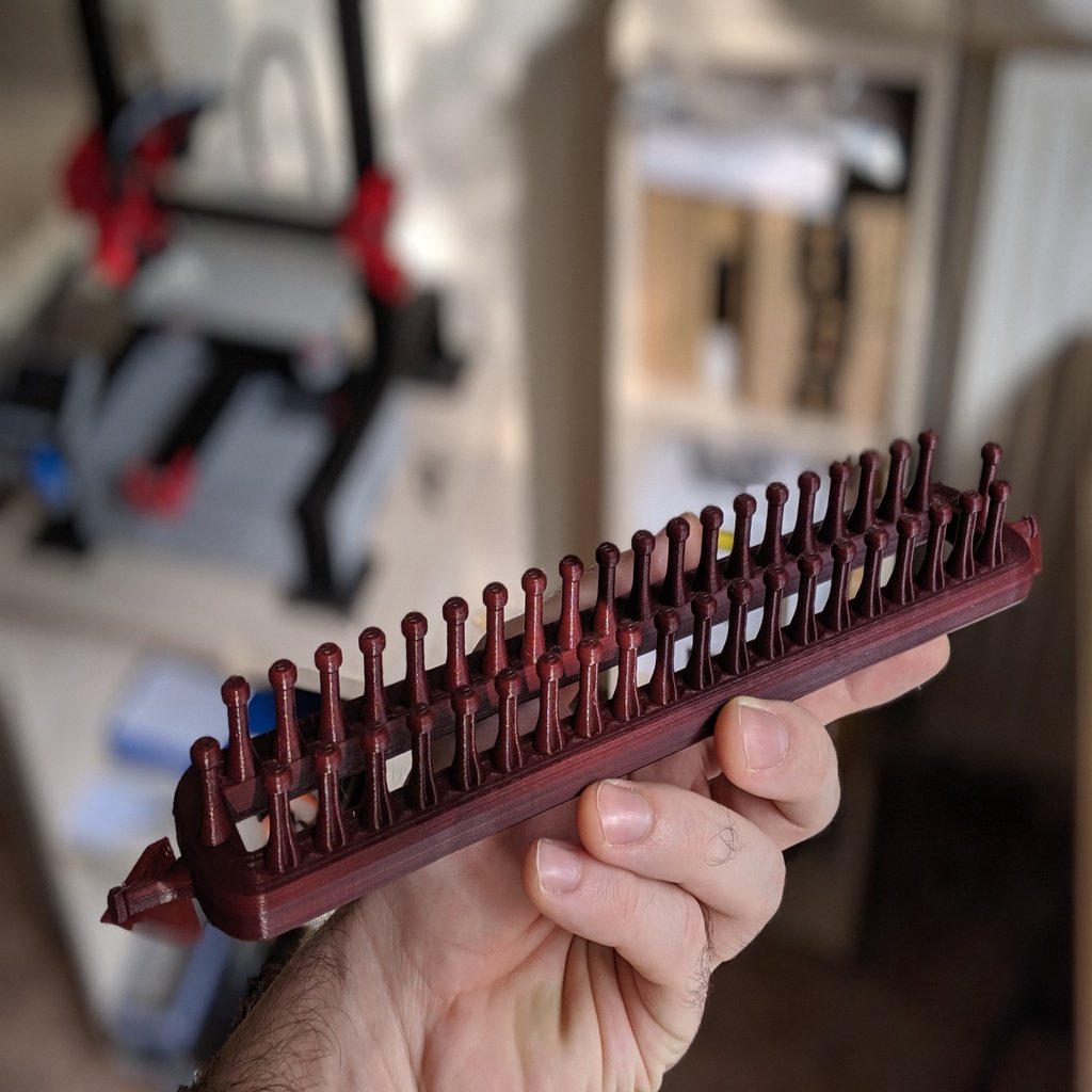 Knitting loom