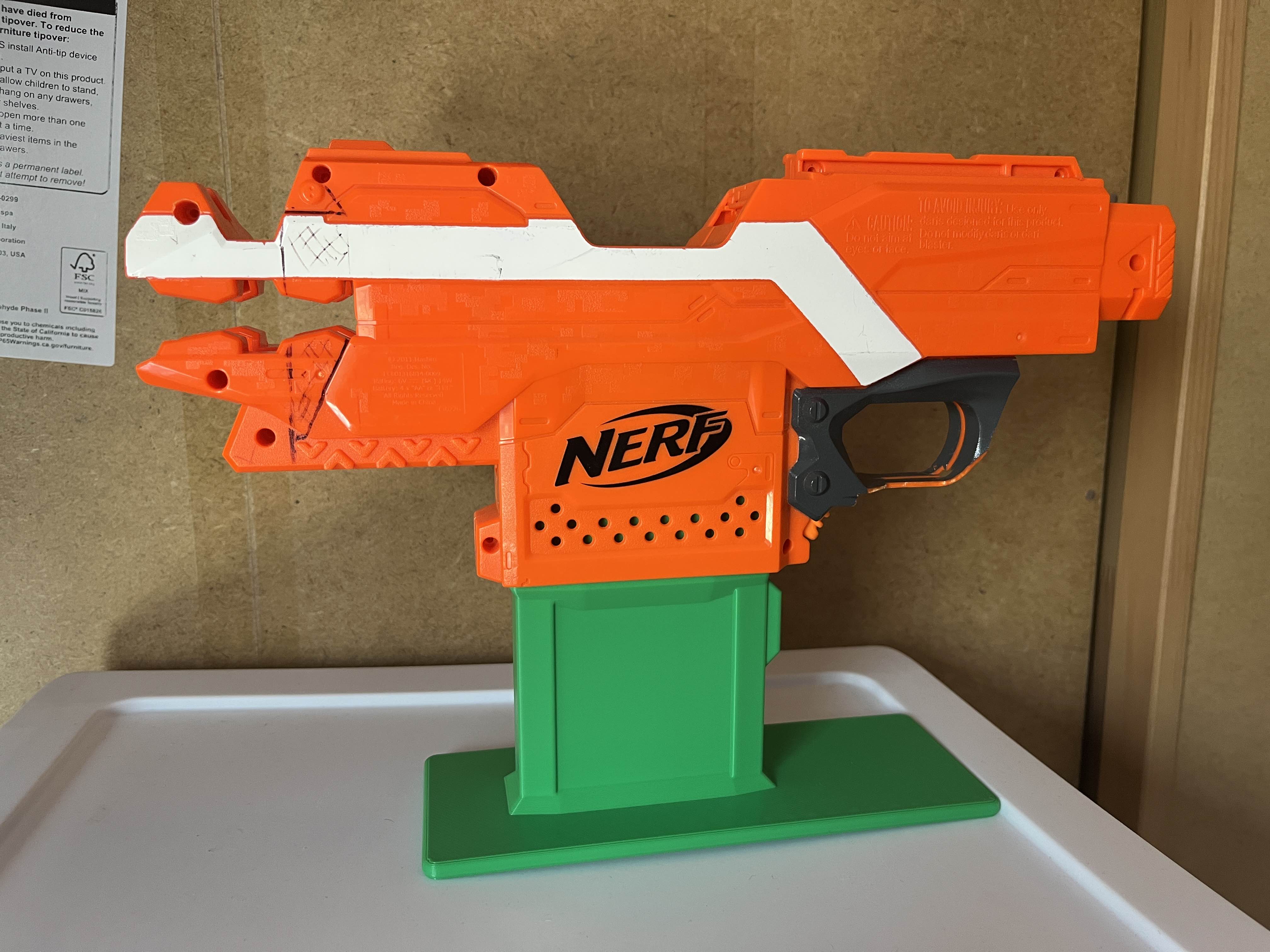 Display Stand for Nerf Blasters (Nerf Elite Dart Magazine Geometry) (Silly Stand)