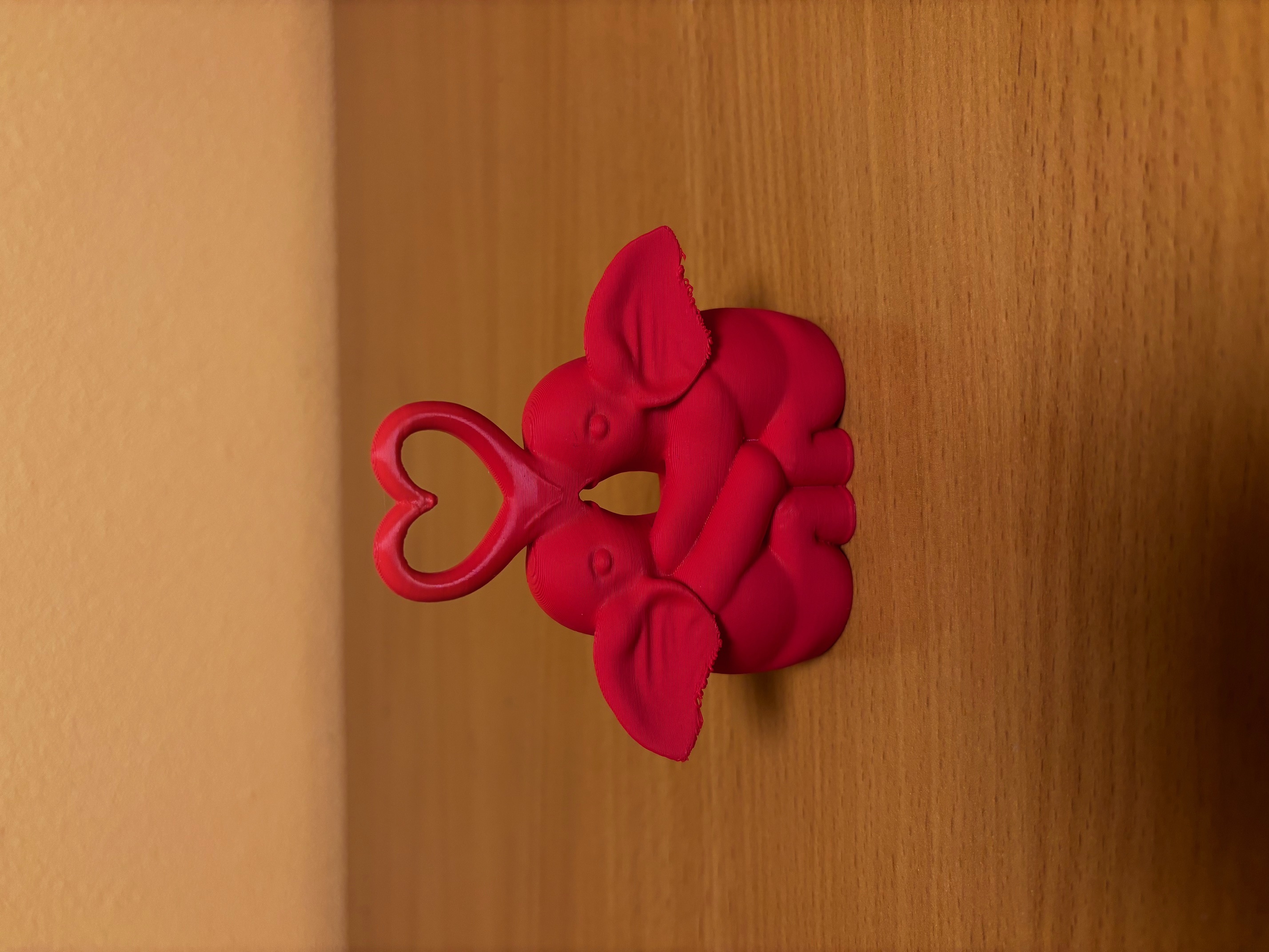 Elephant couple kissing valentine day decoration heart