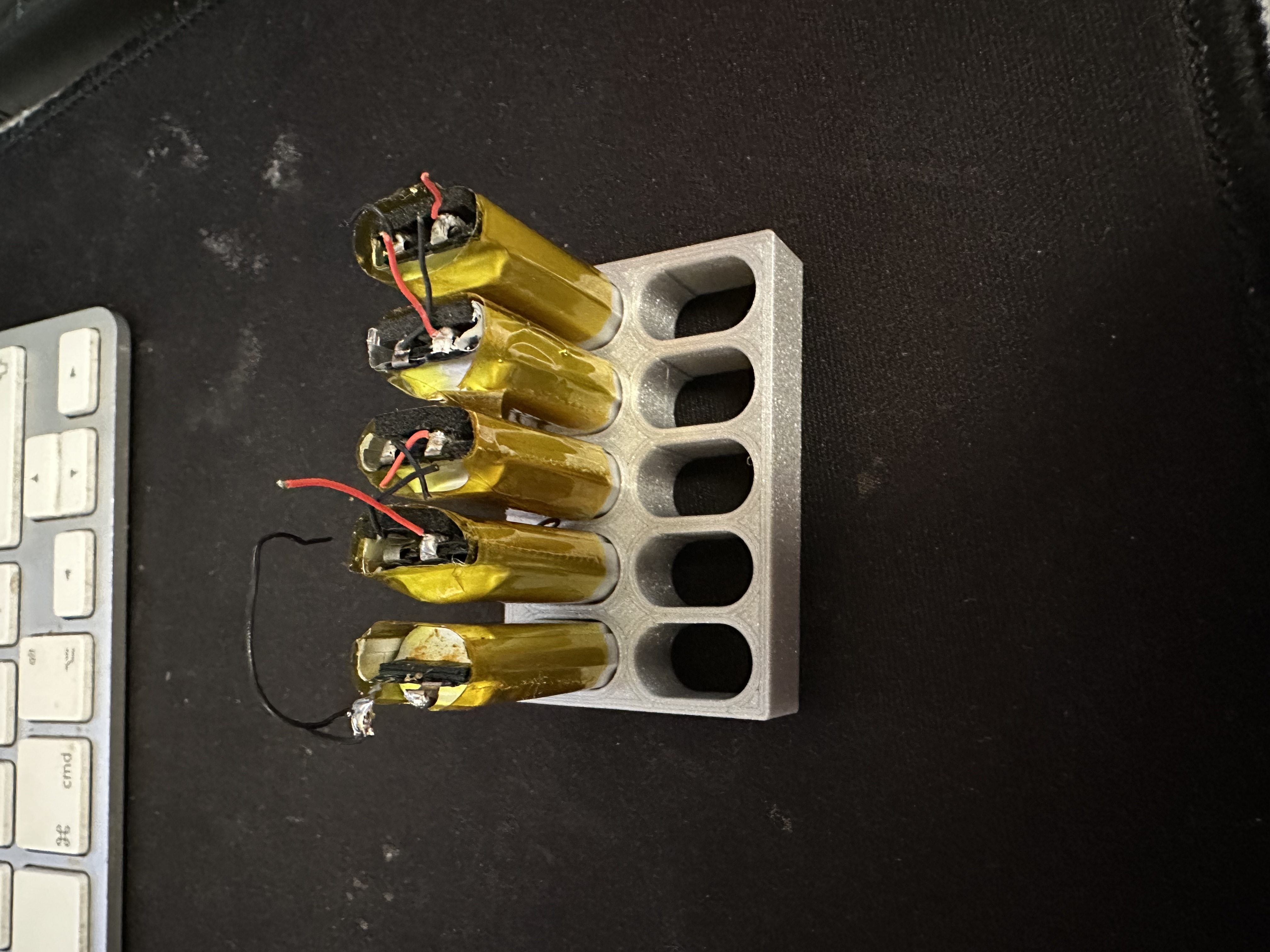 Simple cell holder for LP801437 battery