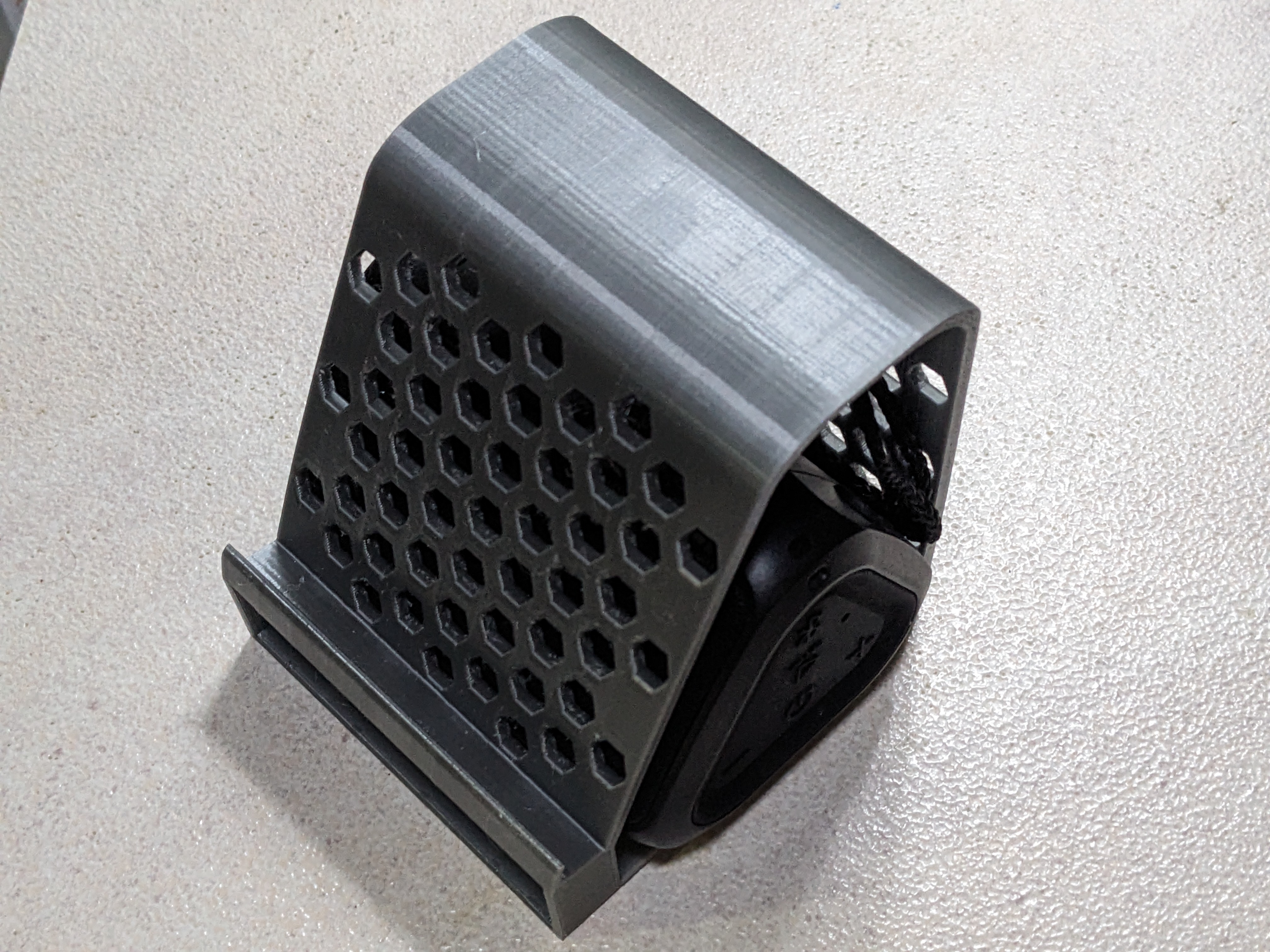 Oontz Angle Solo bluetooth speaker Tablet holder/stand