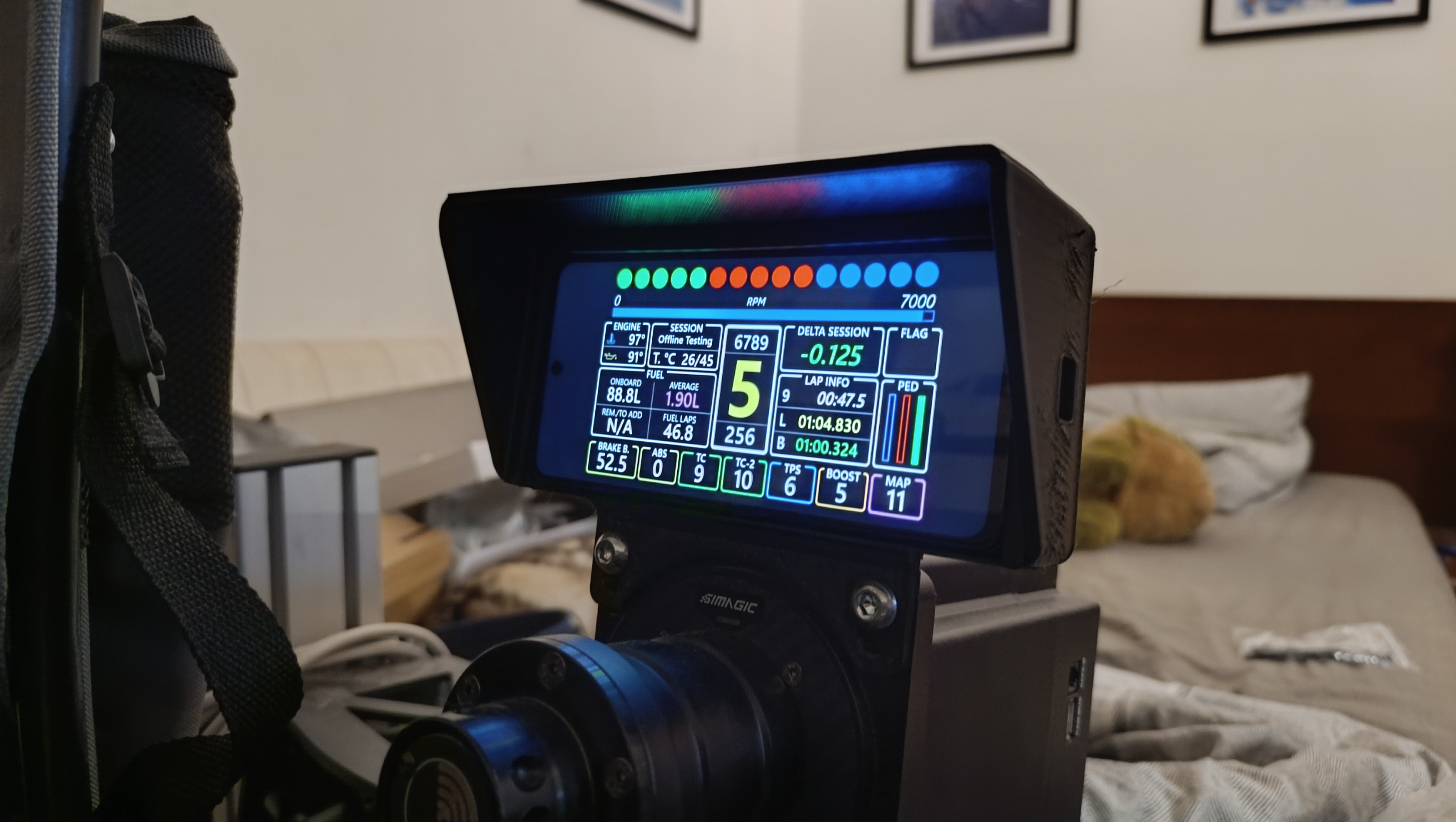 Simagic Alpha Mini phone mount