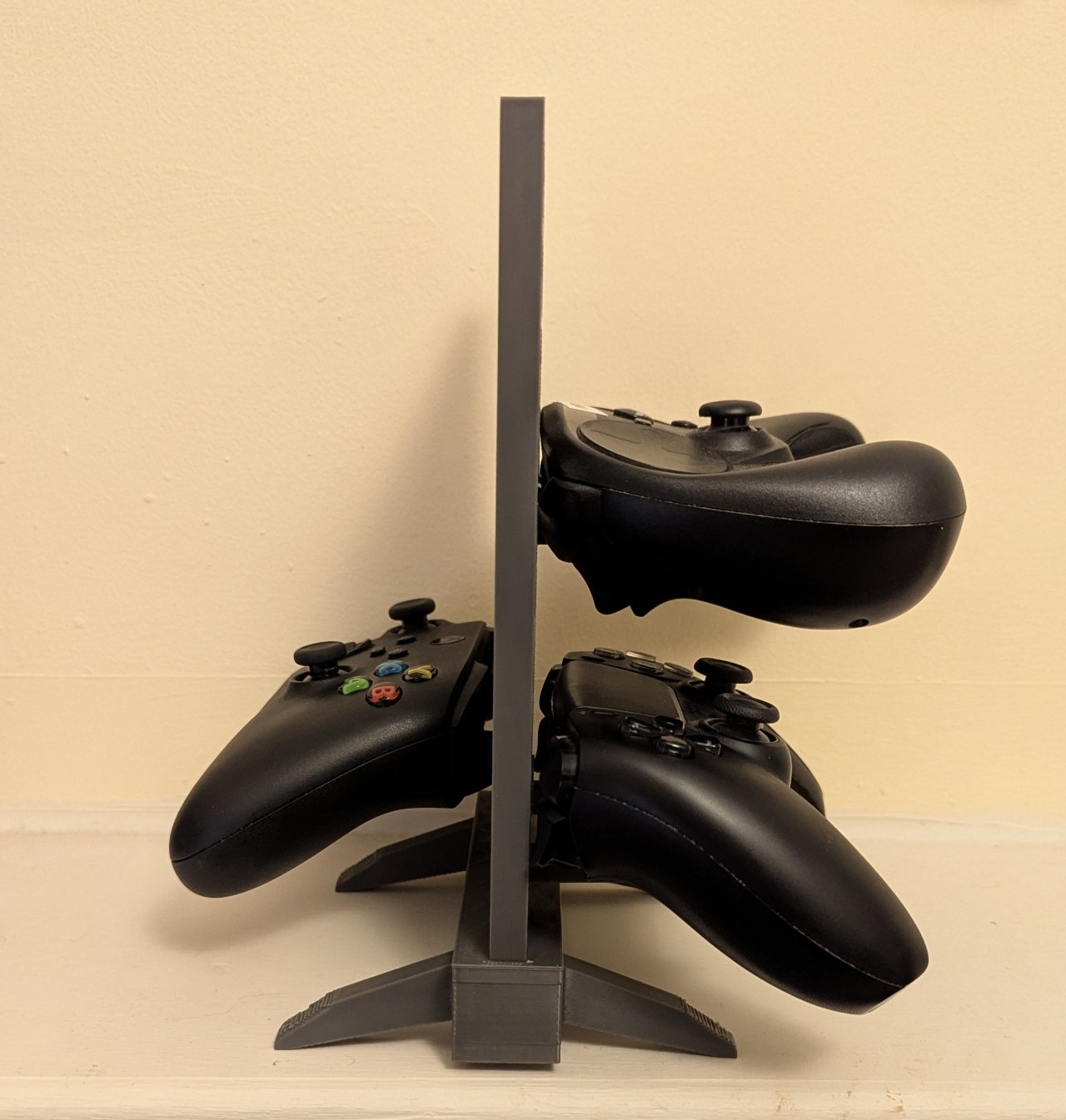 Modular gamepads stand