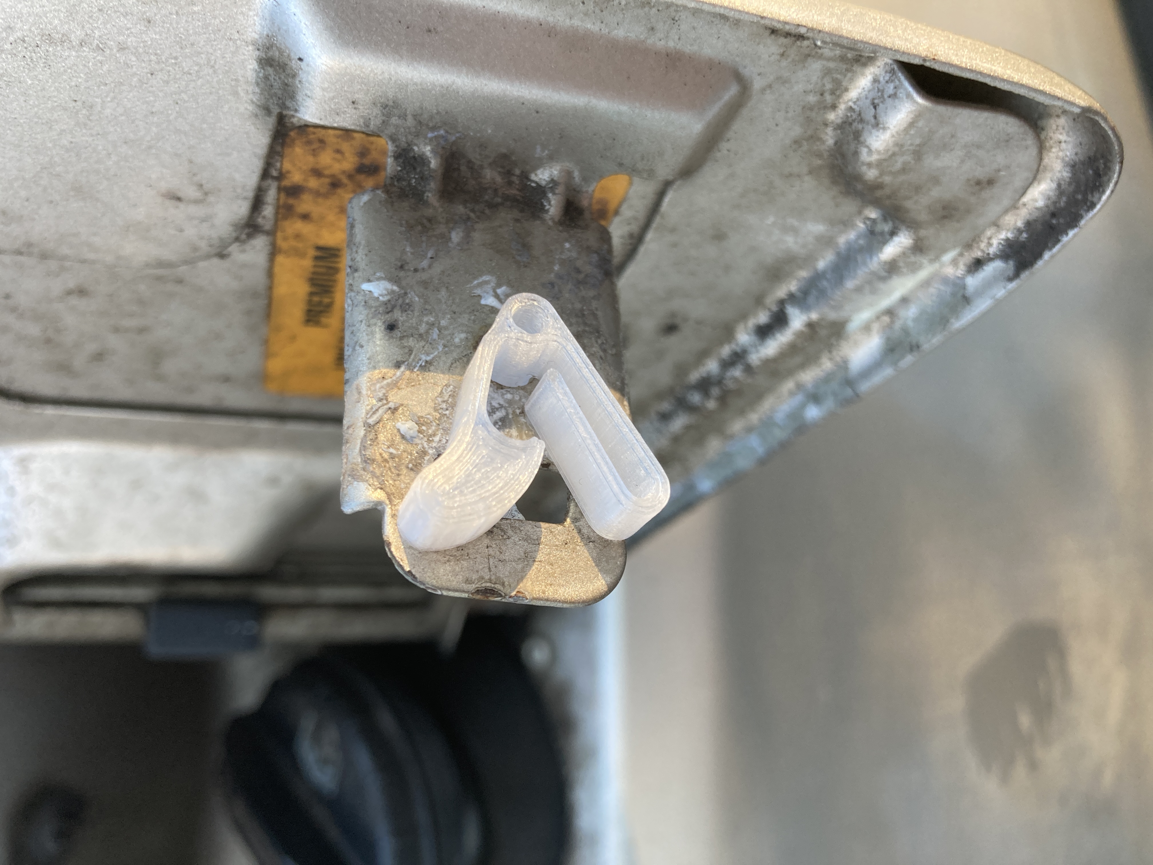 Land Rover Discovery 2 Fuel Door Latch