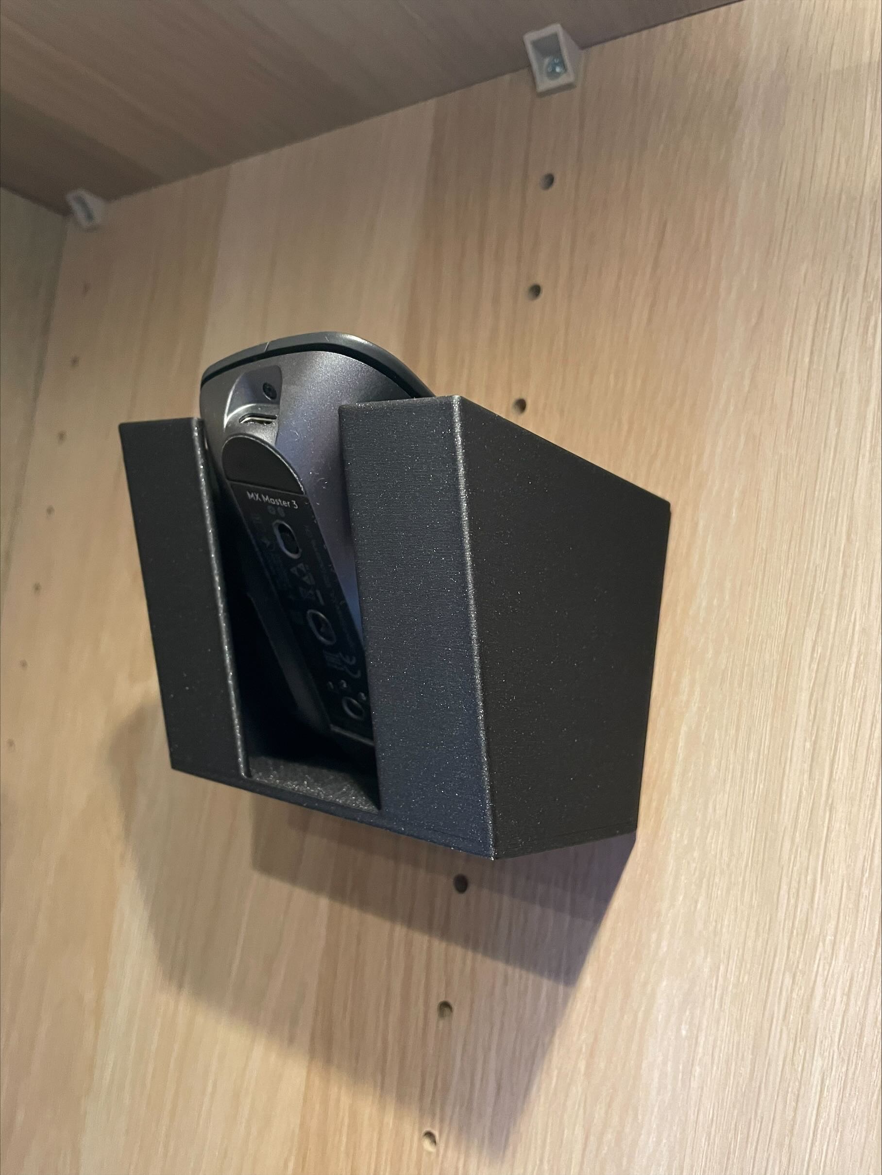 IKEA PAX Mouse Holder – Stylish and Practical Accessory Storage