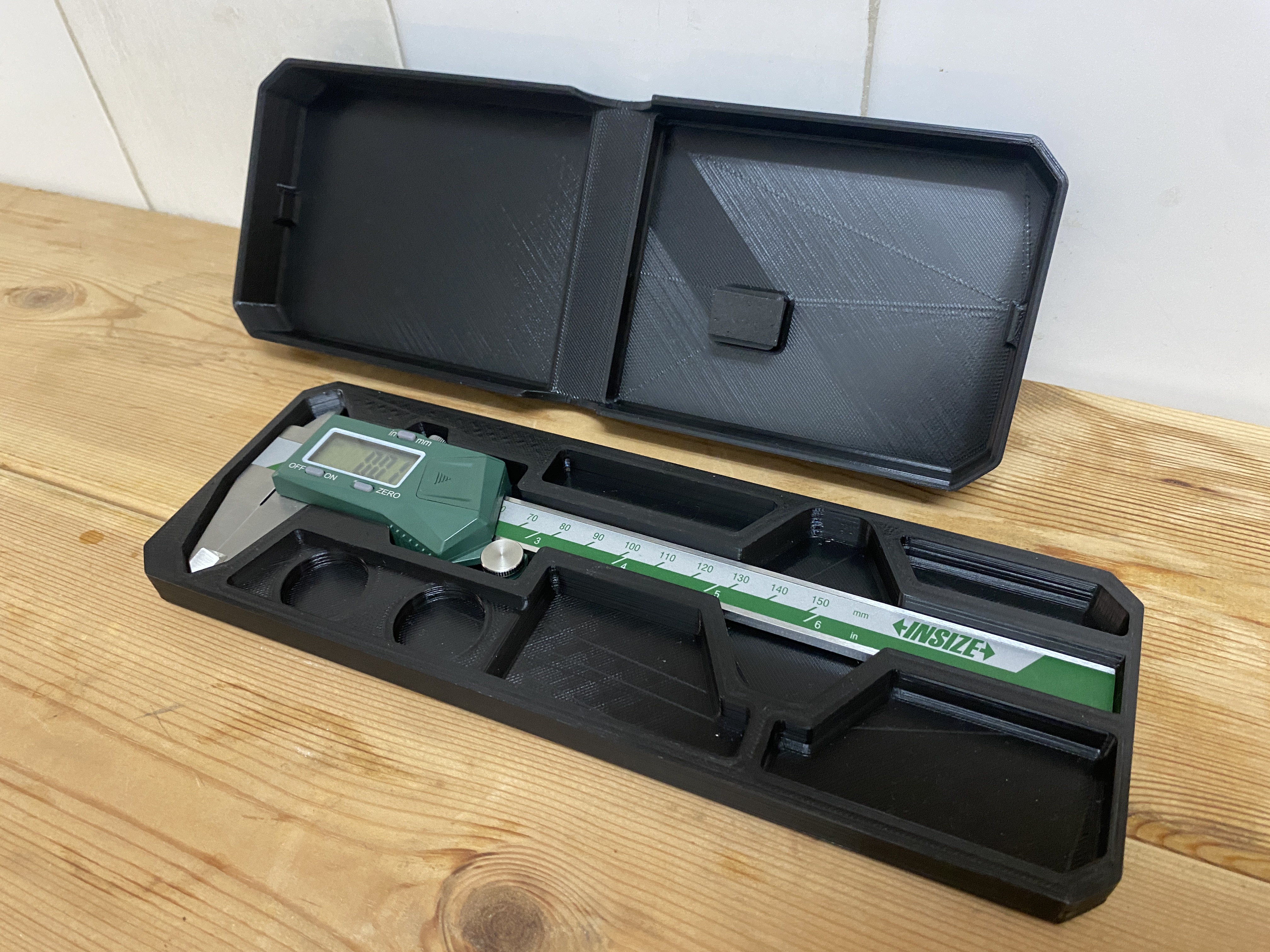 Miniatura 4 do modelo 3D Insize Caliper Case