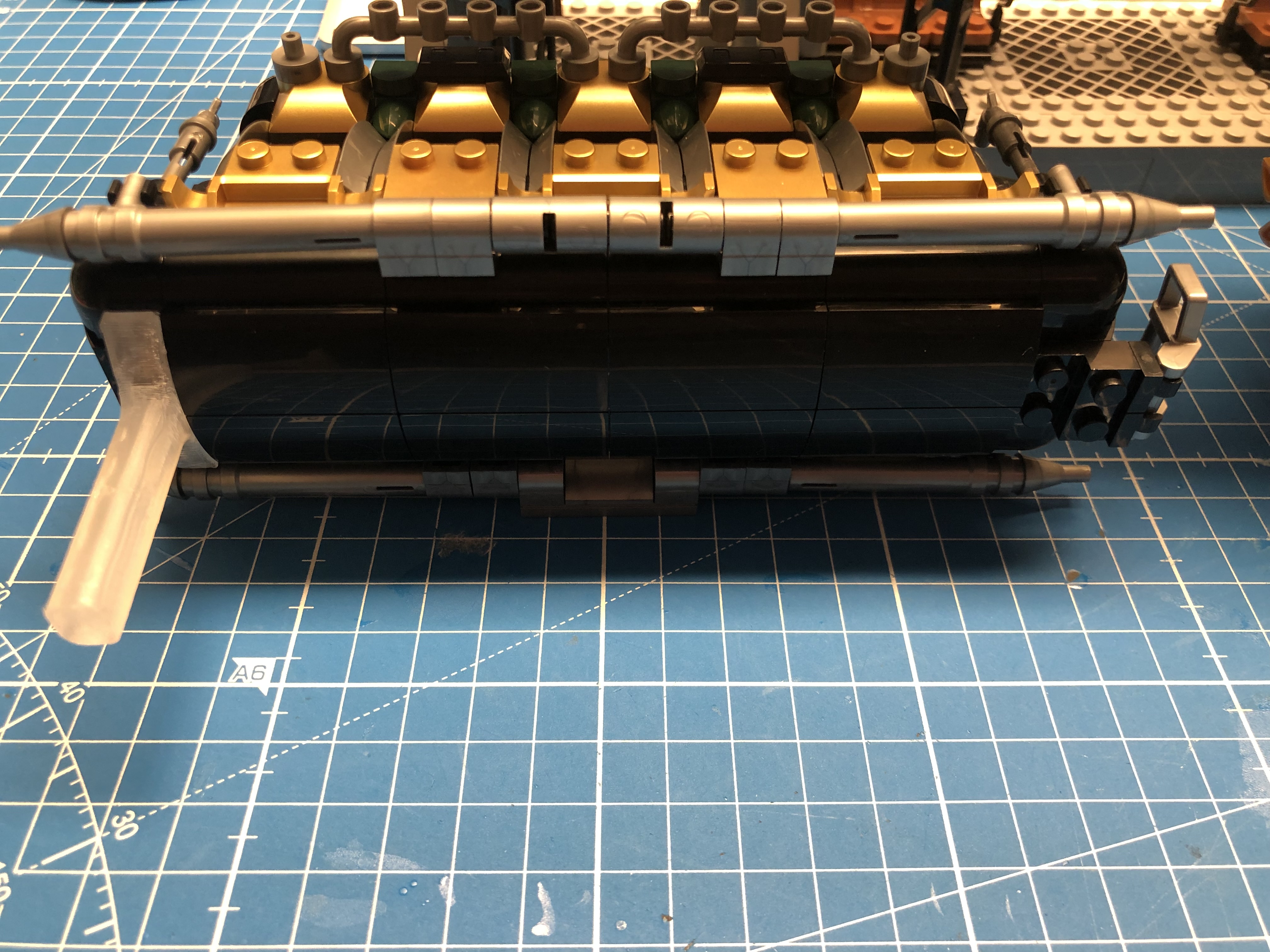 Support for: Pantasy Steampunk Railway Station: Train Locomotive and Coach — miniatura 4