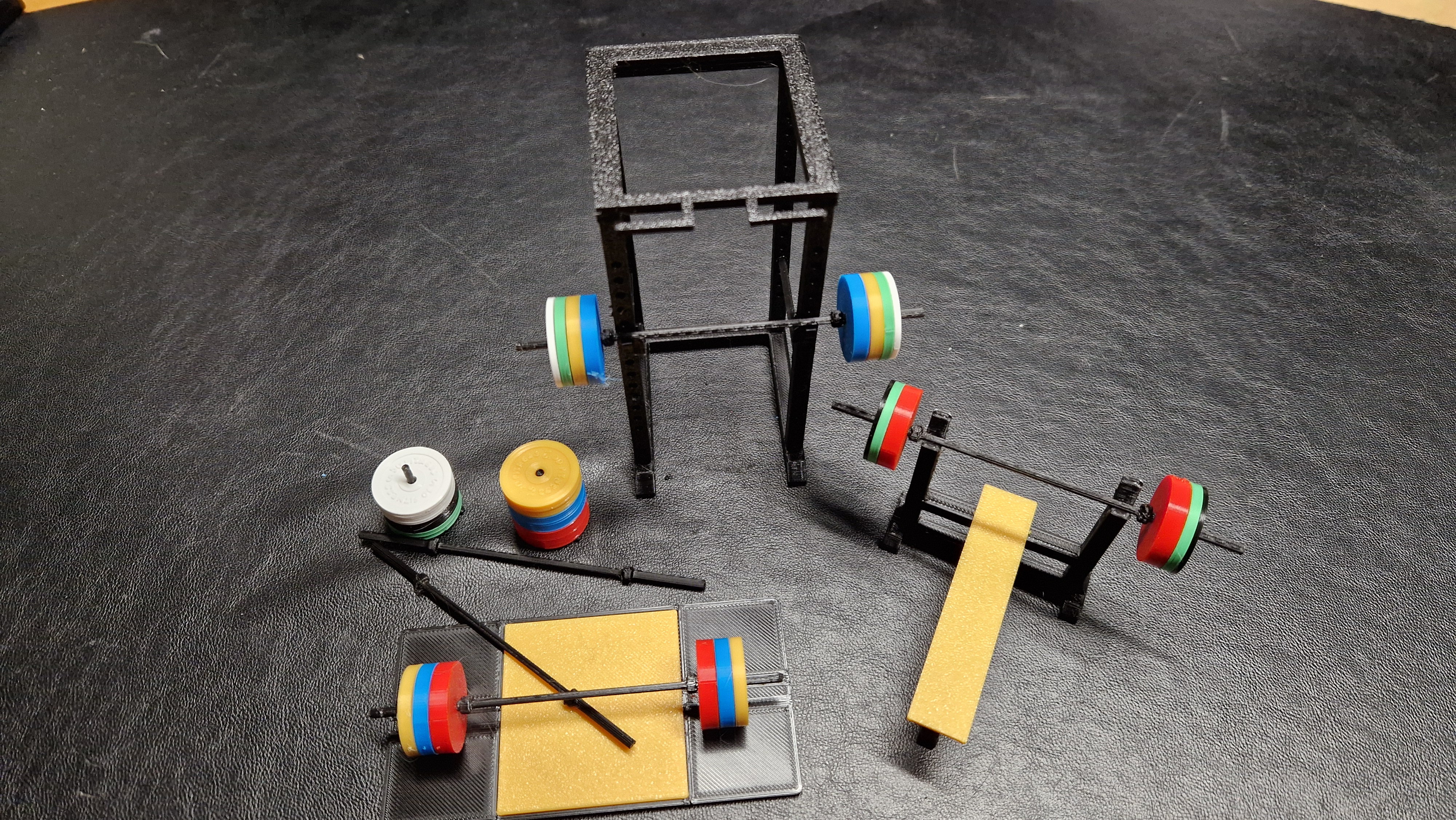 Deadlift platform for miniature weights