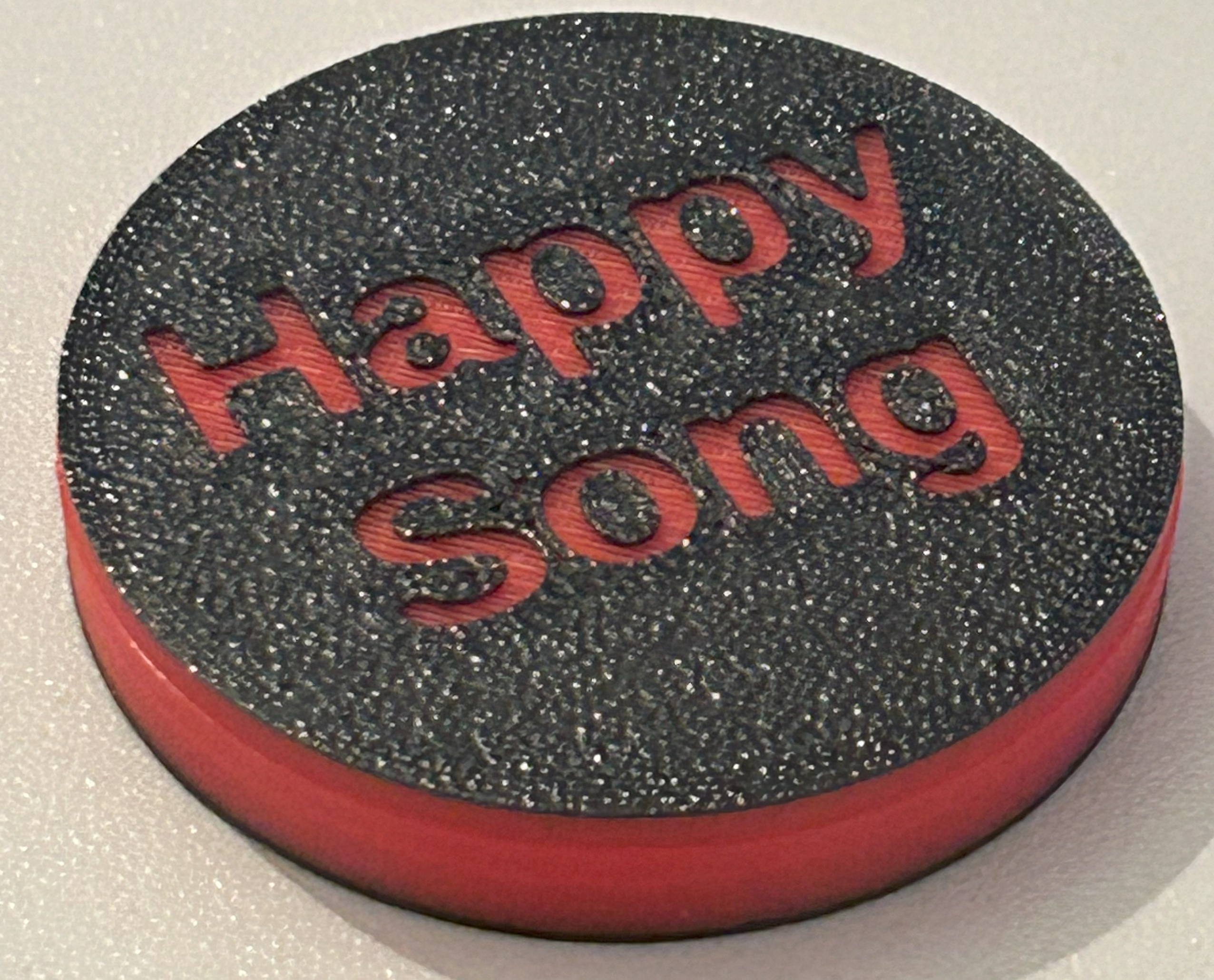 TravelTonie - RFID and Magnet capsule with text (OpenScad)