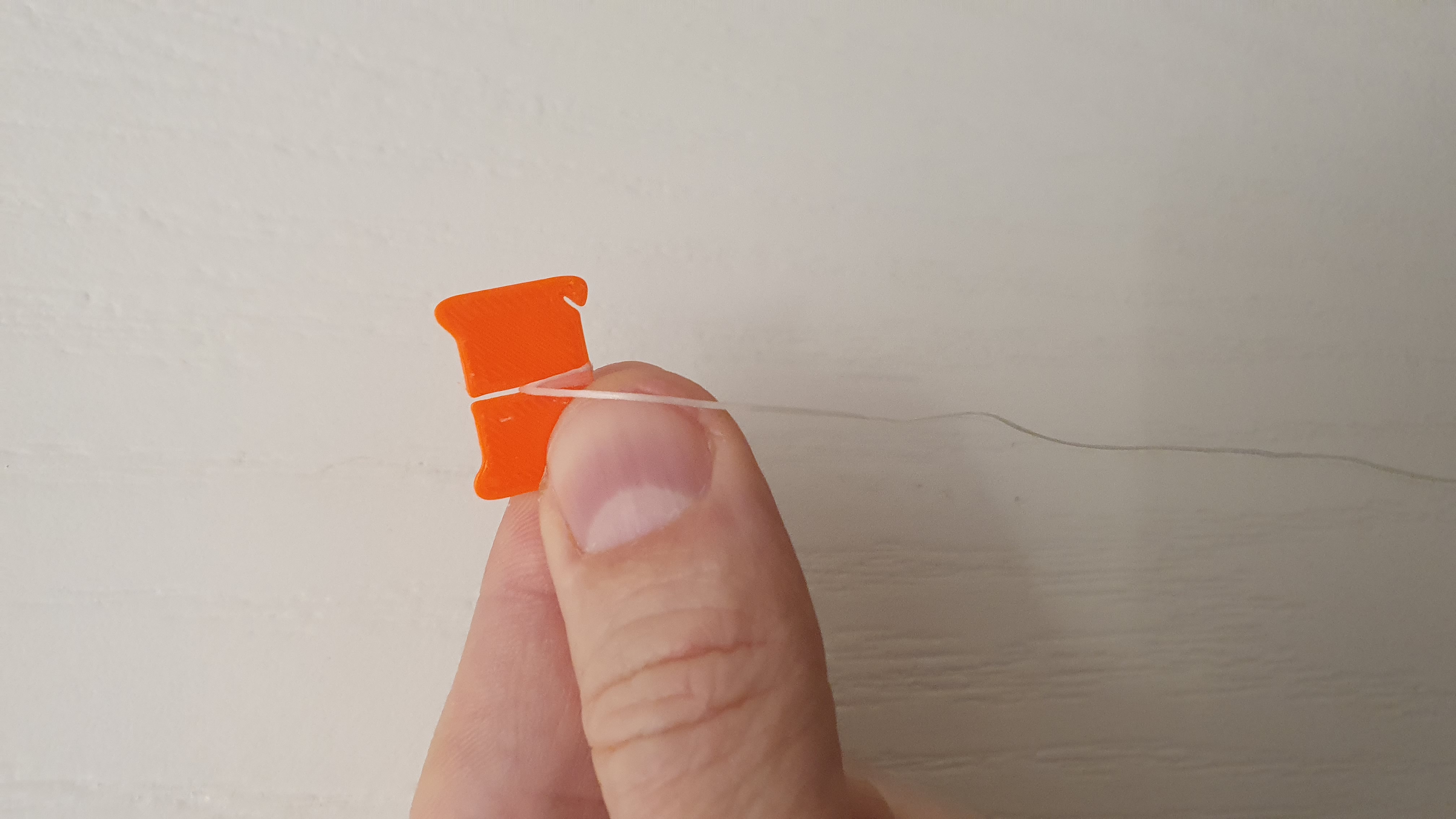Anti-Slip Floss Holder - Drzak na dentalni nit