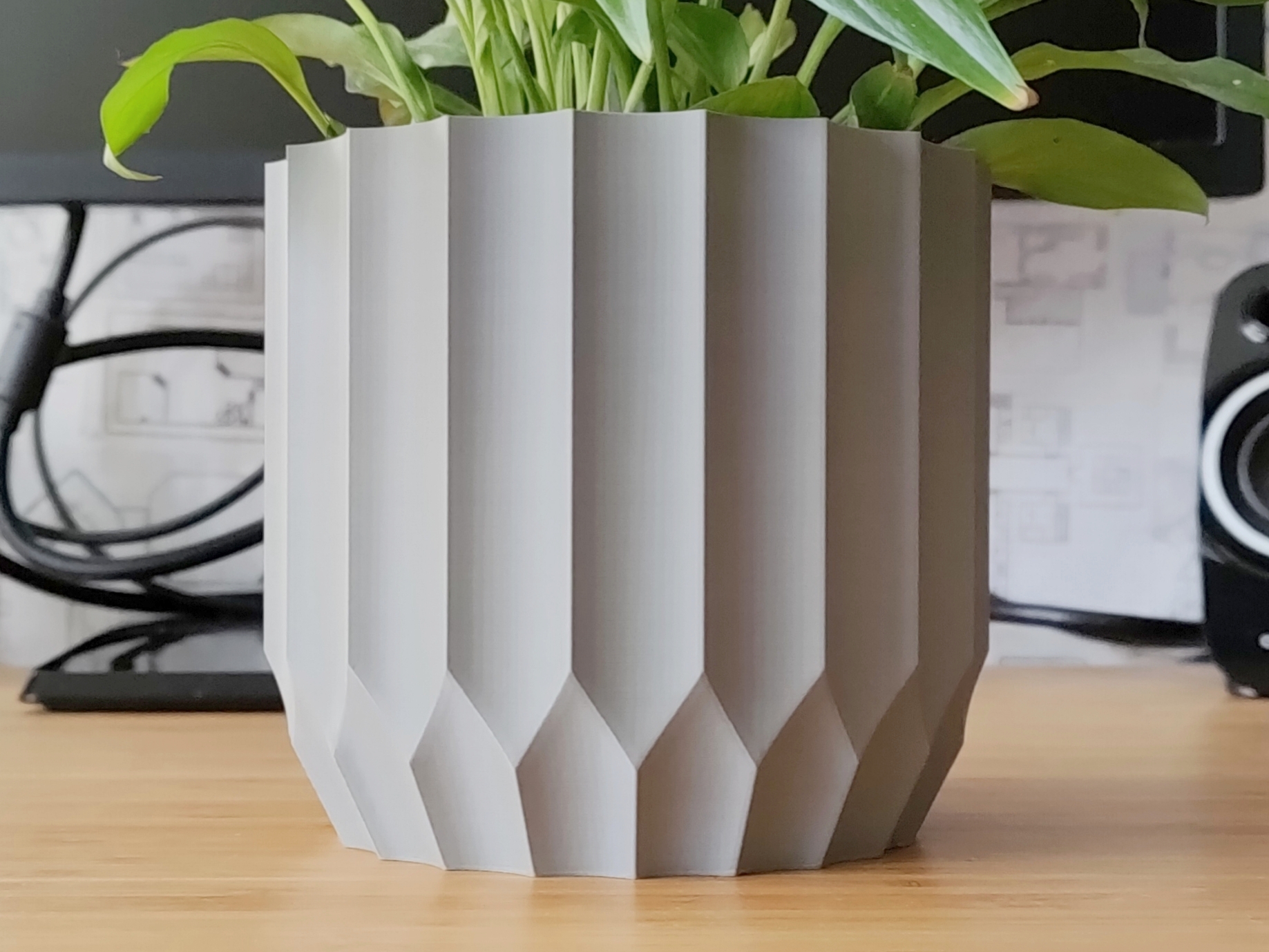 Kirikami Plant pot and Planter - Vase mode design