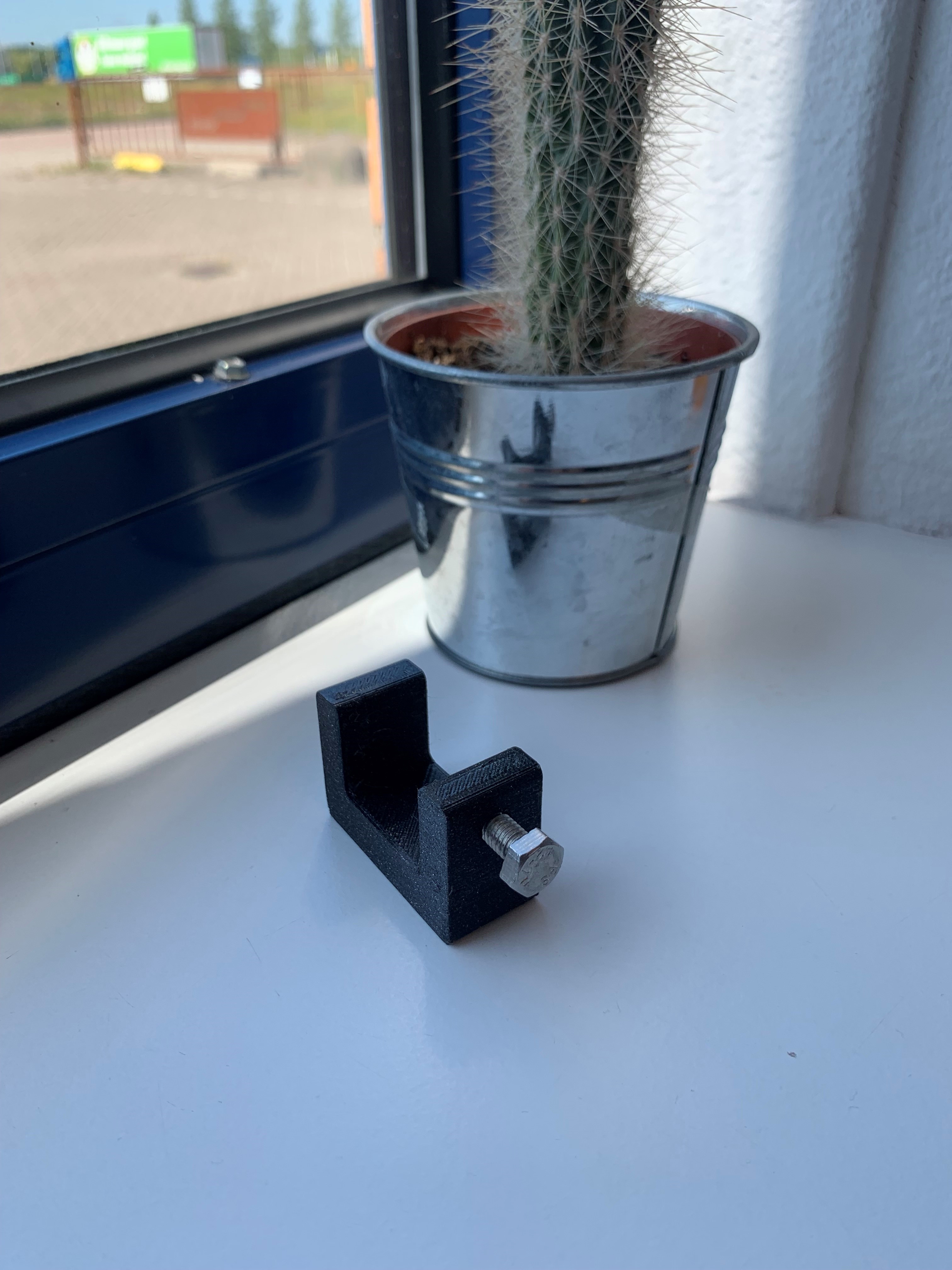 Miniatura 3 do modelo 3D C-clamp