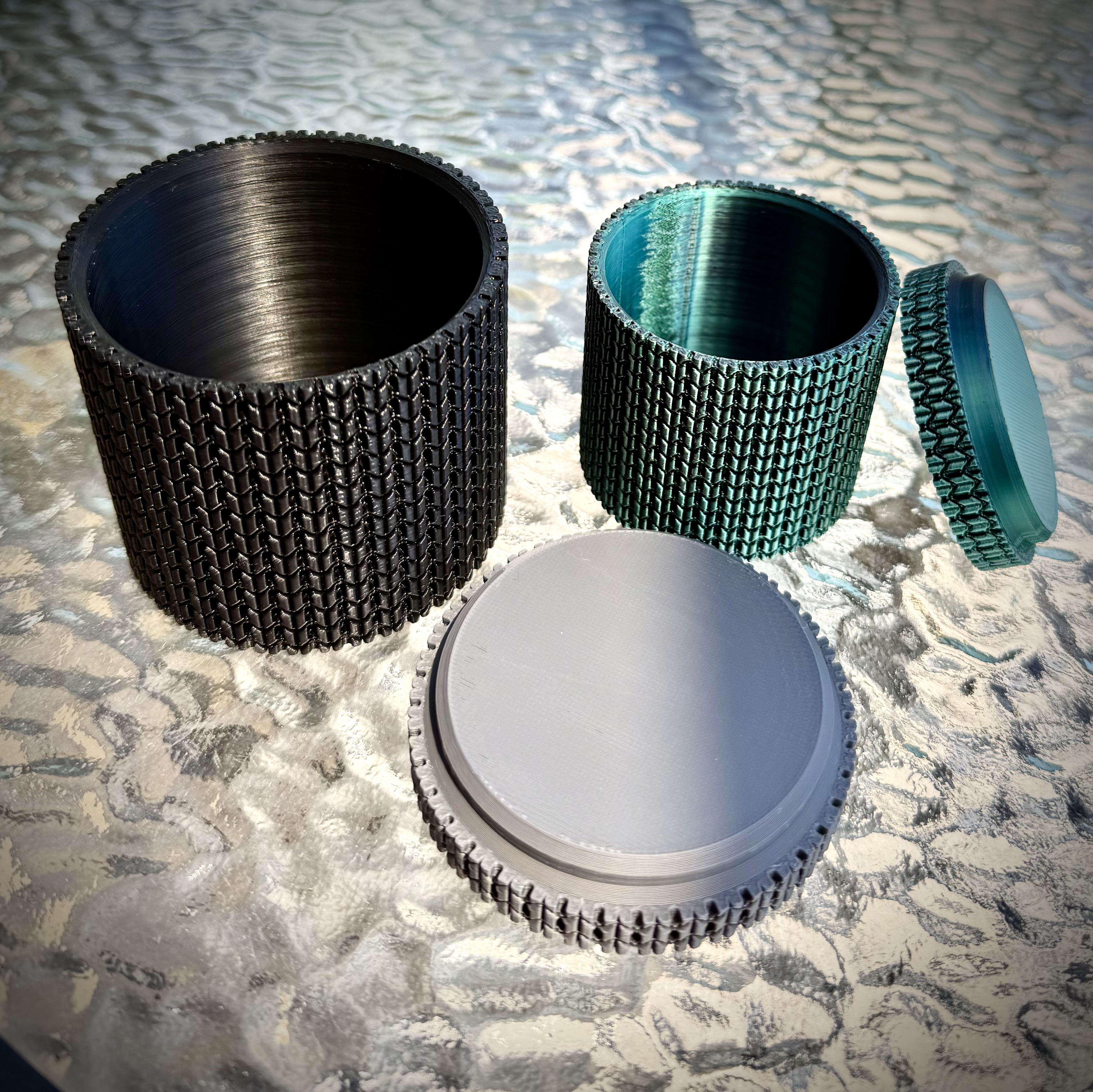 Knitted Pattern Container and Press Fit Lid (74mm)