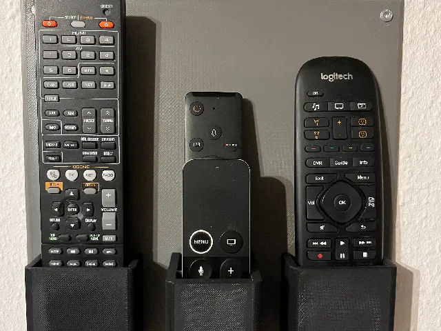 Wall mount for 4 remote controllers - without text