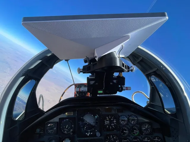 Starlink Mini suction cup antenna mount with integral battery power supply