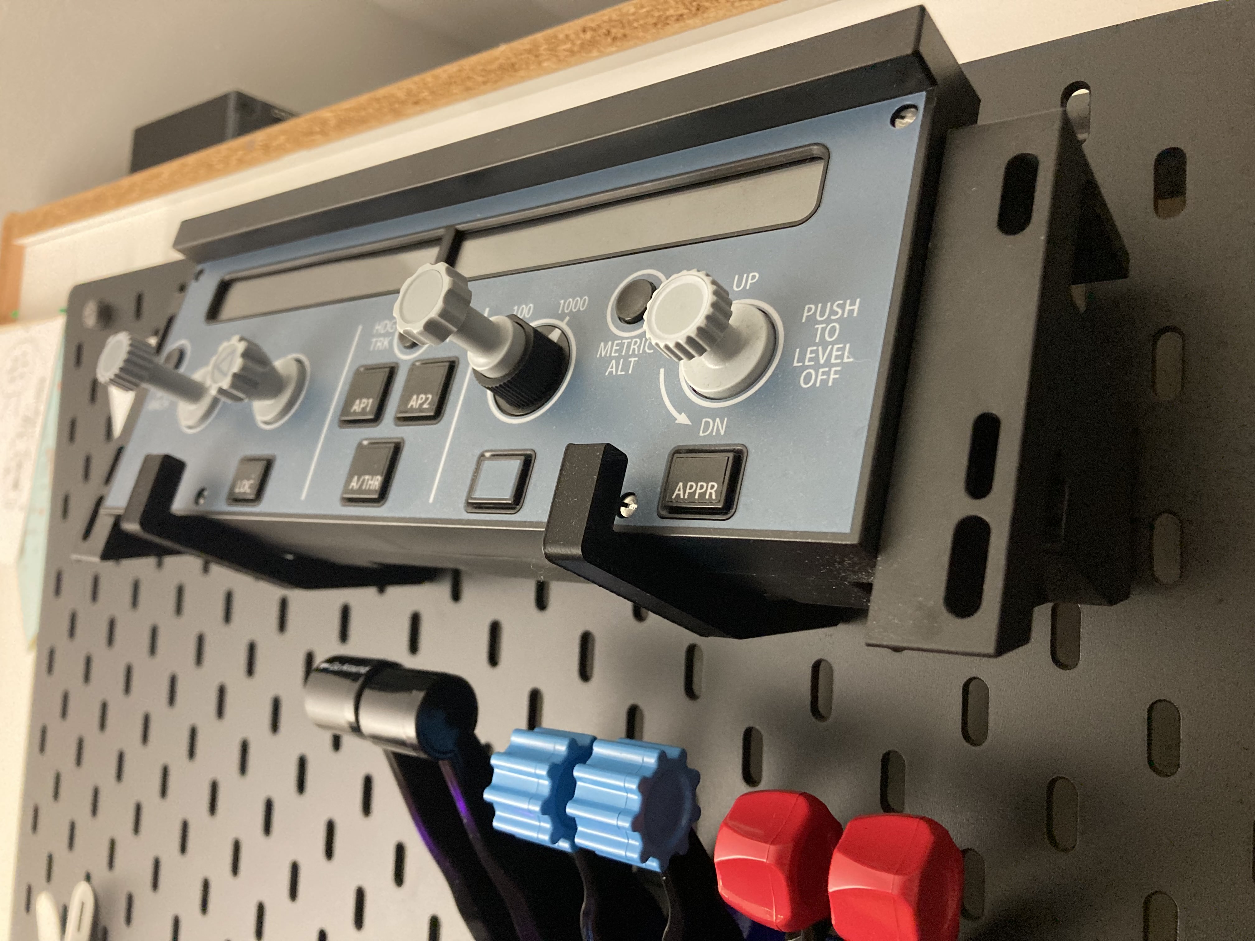 WinWing Airbus FCU/EFIS Mount for Ikea Skadis