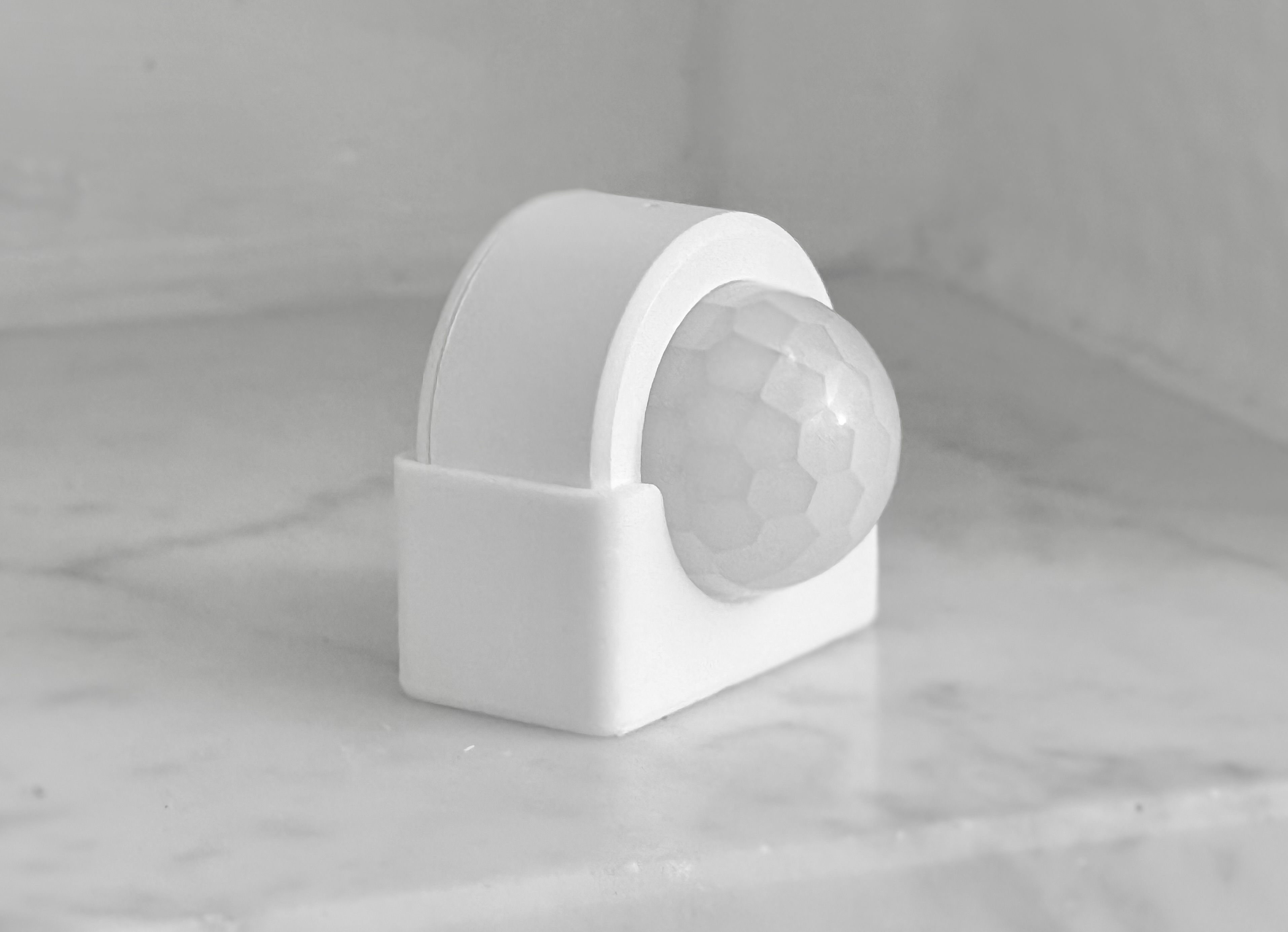 Tuya PIR motion sensor stand