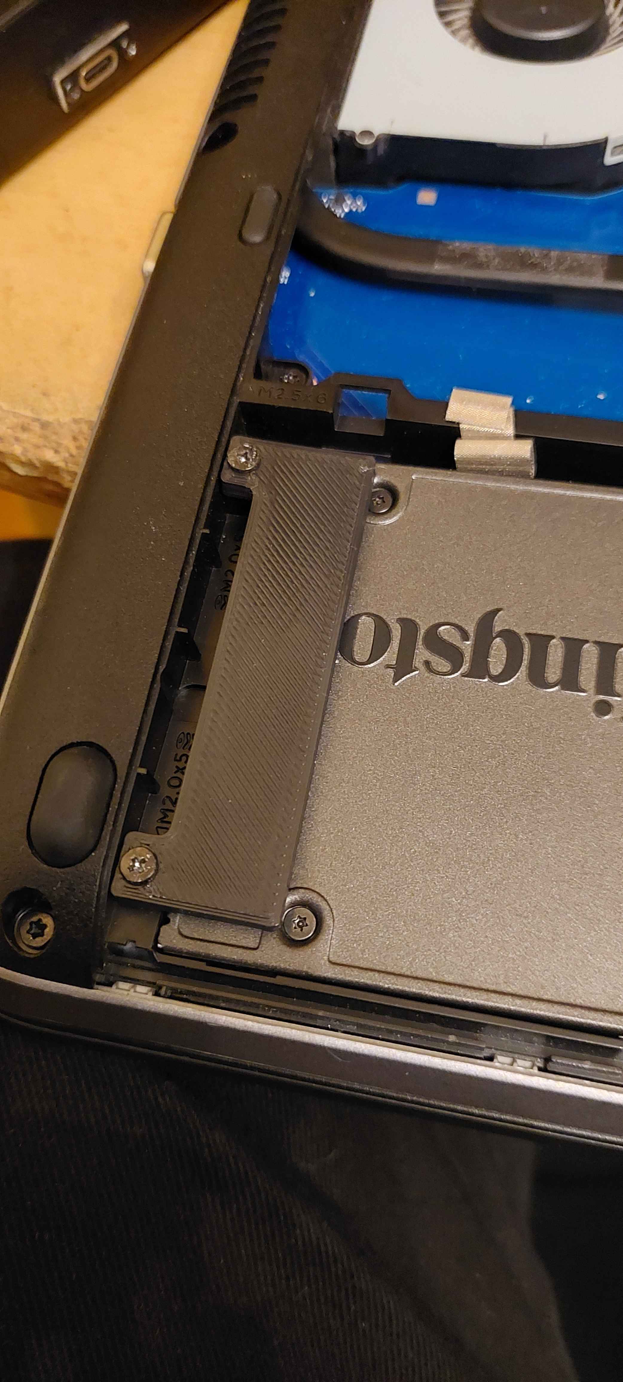 HP Probook [640 G1] hard drive clamp