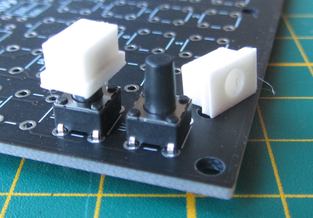 Miniatura 3 do modelo 3D Tiny keyboard parts